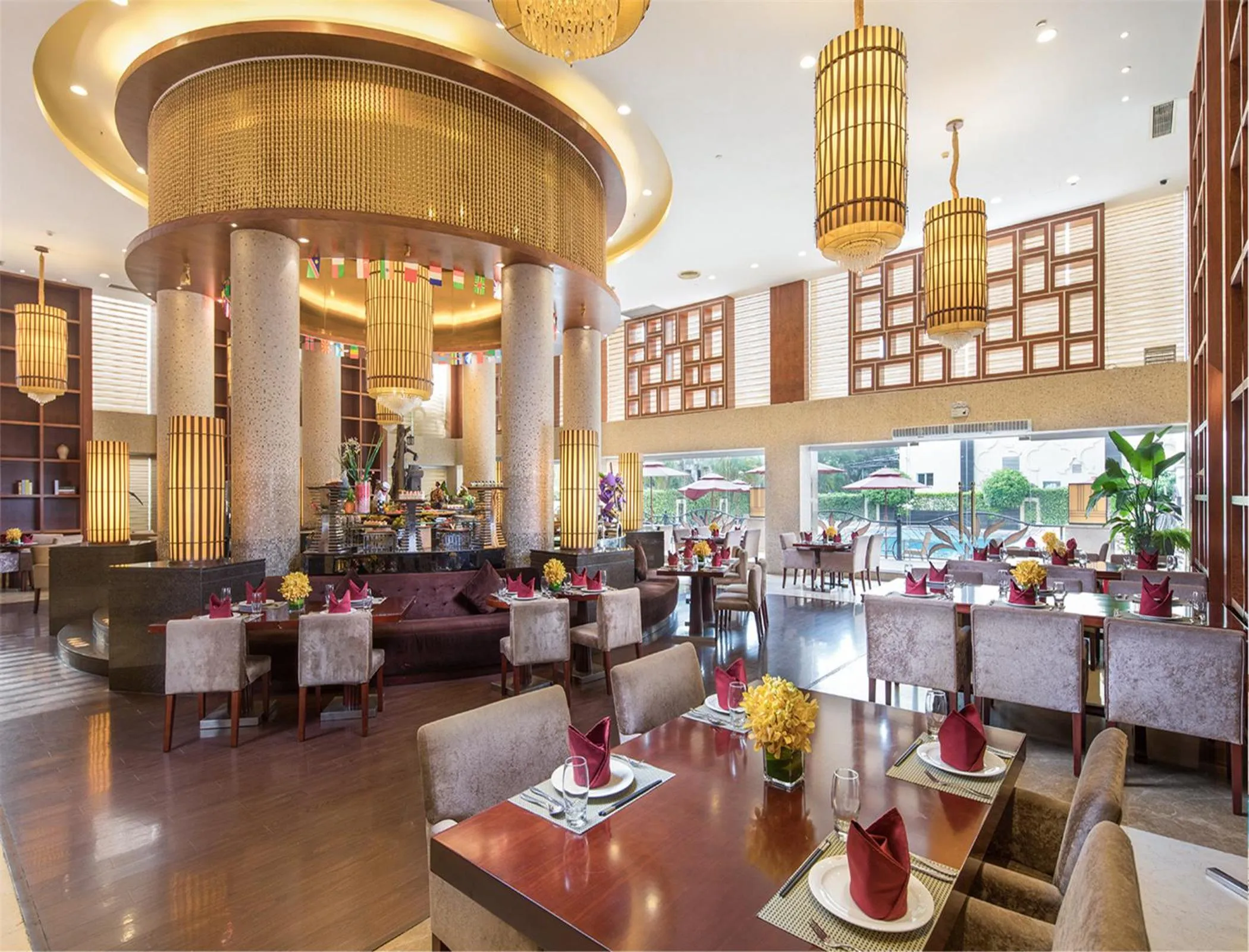 Restaurant/places to eat in Ramada Shenzhen Baoan