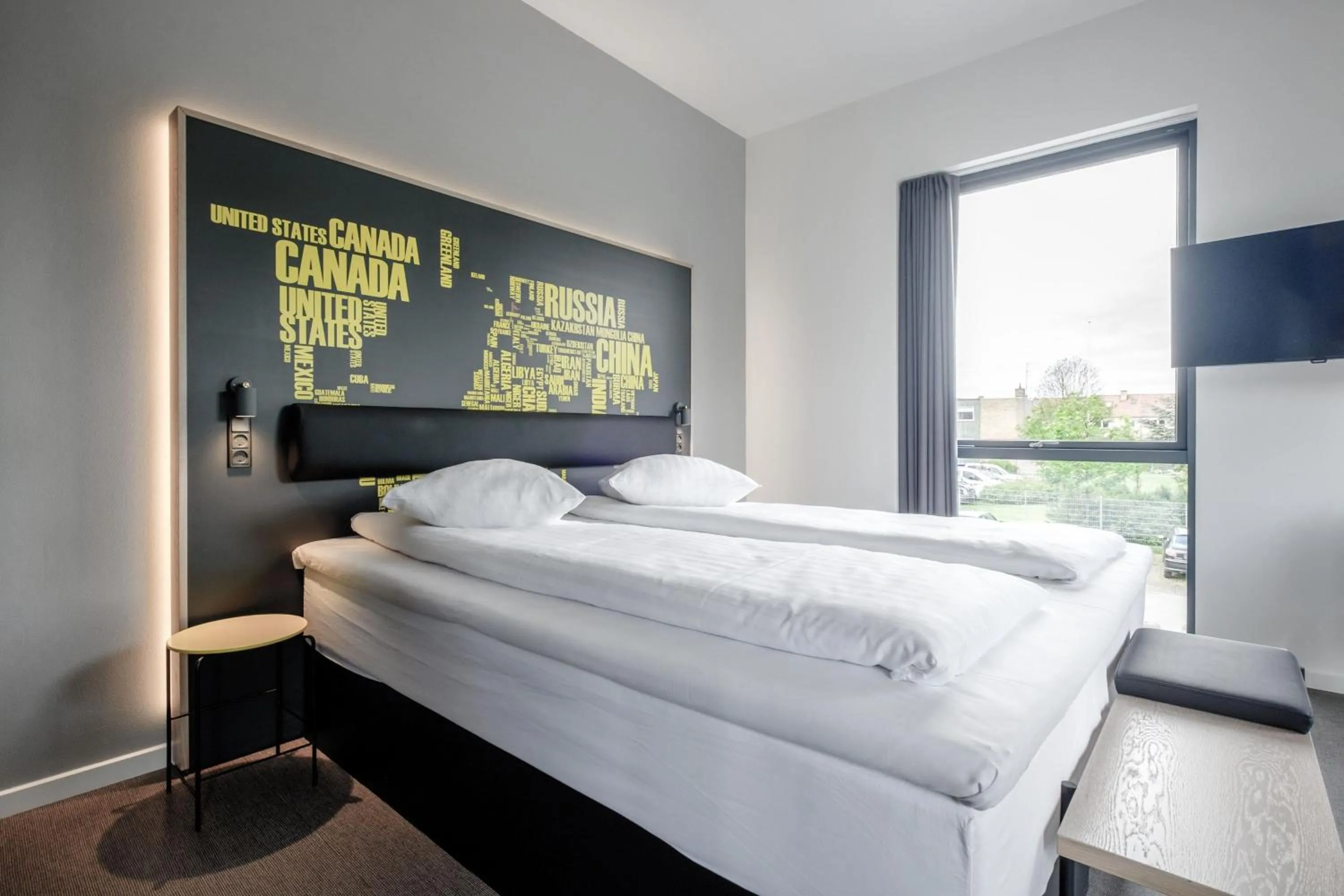 Photo of the whole room, Bed in Four Points Flex by Sheraton Copenhagen Airport