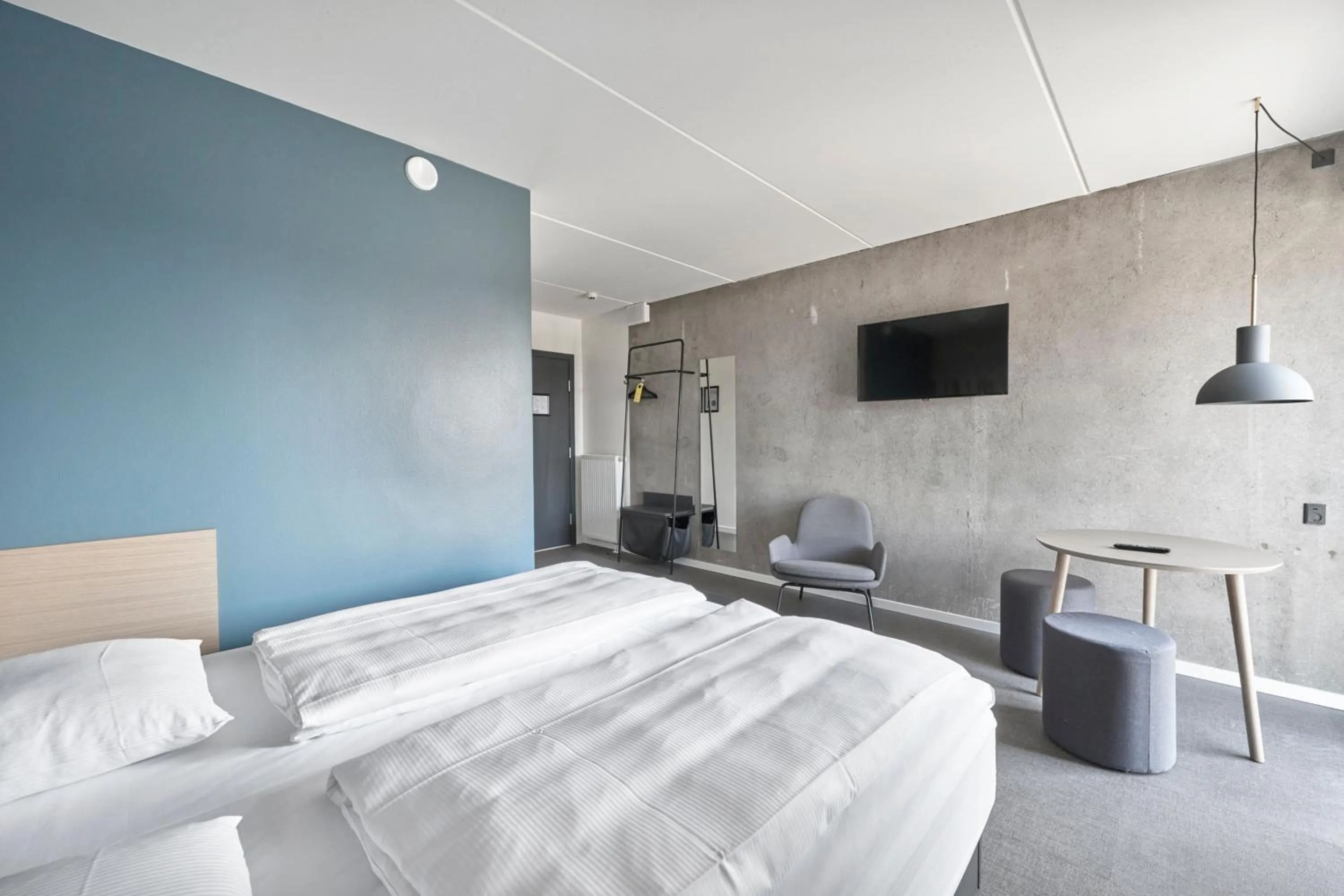 Photo of the whole room, Bed in Four Points Flex by Sheraton Copenhagen Airport