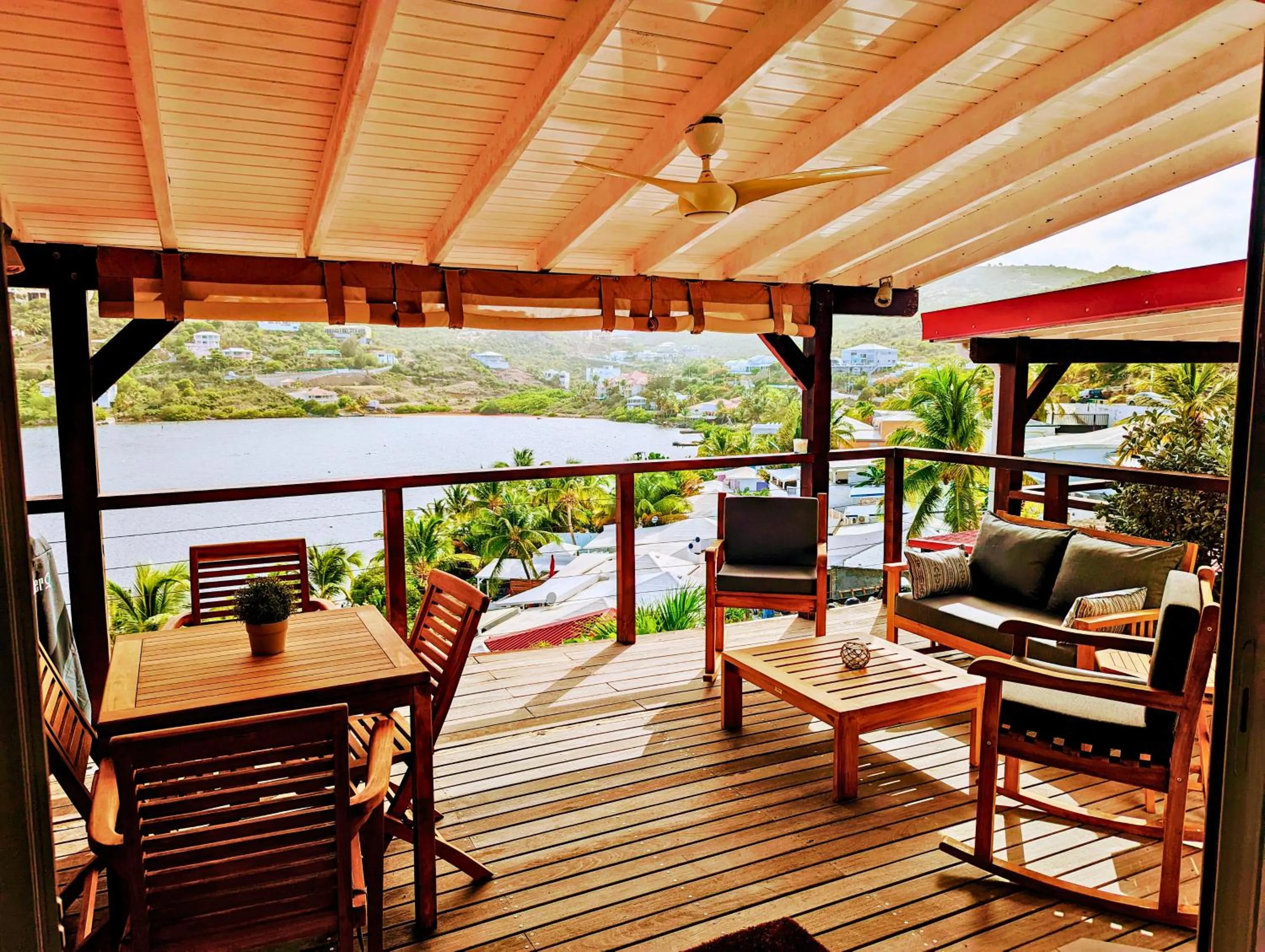 Les Balcons d'Oyster Pond