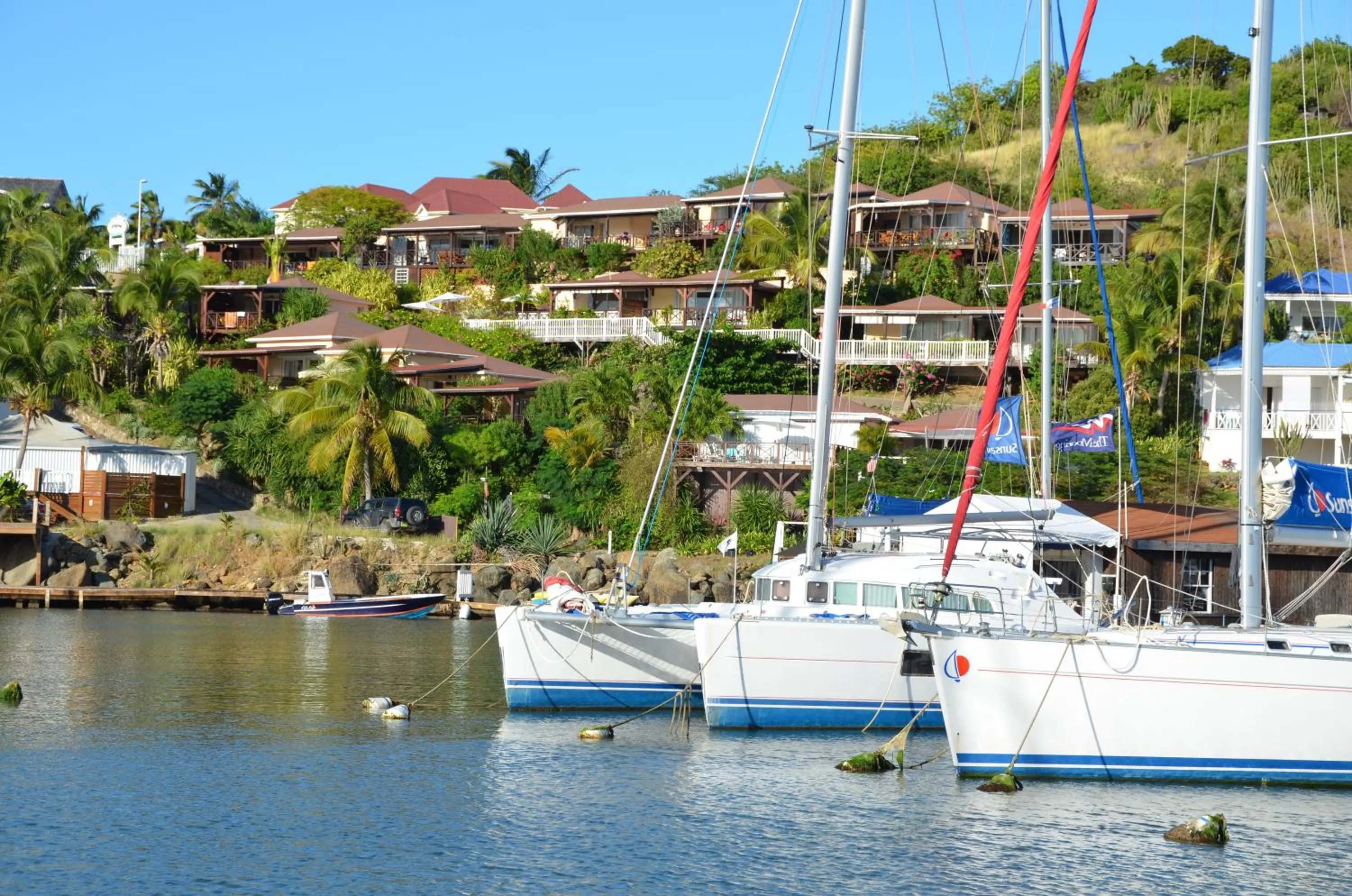 Property building in Les Balcons d'Oyster Pond