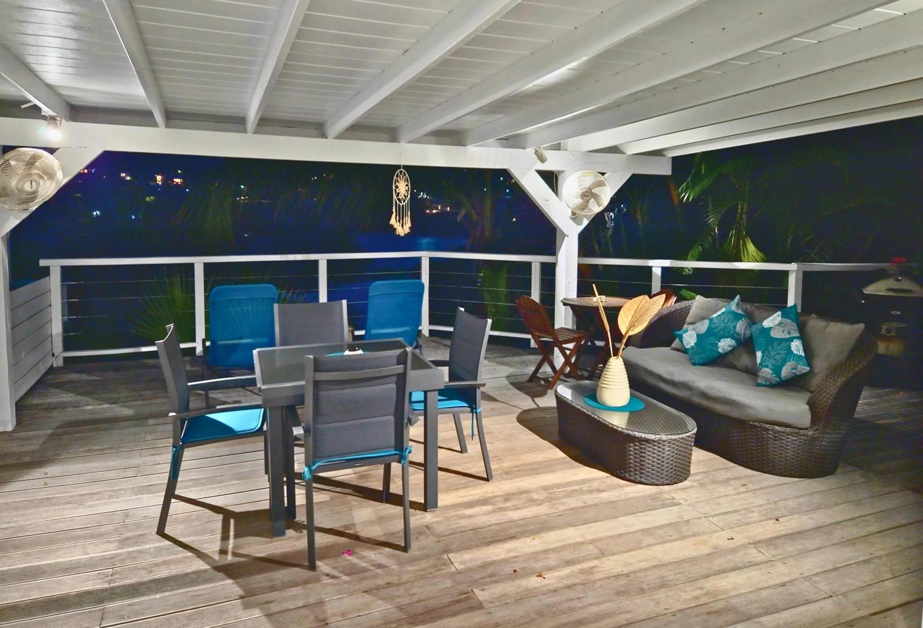 Balcony/Terrace in Les Balcons d'Oyster Pond