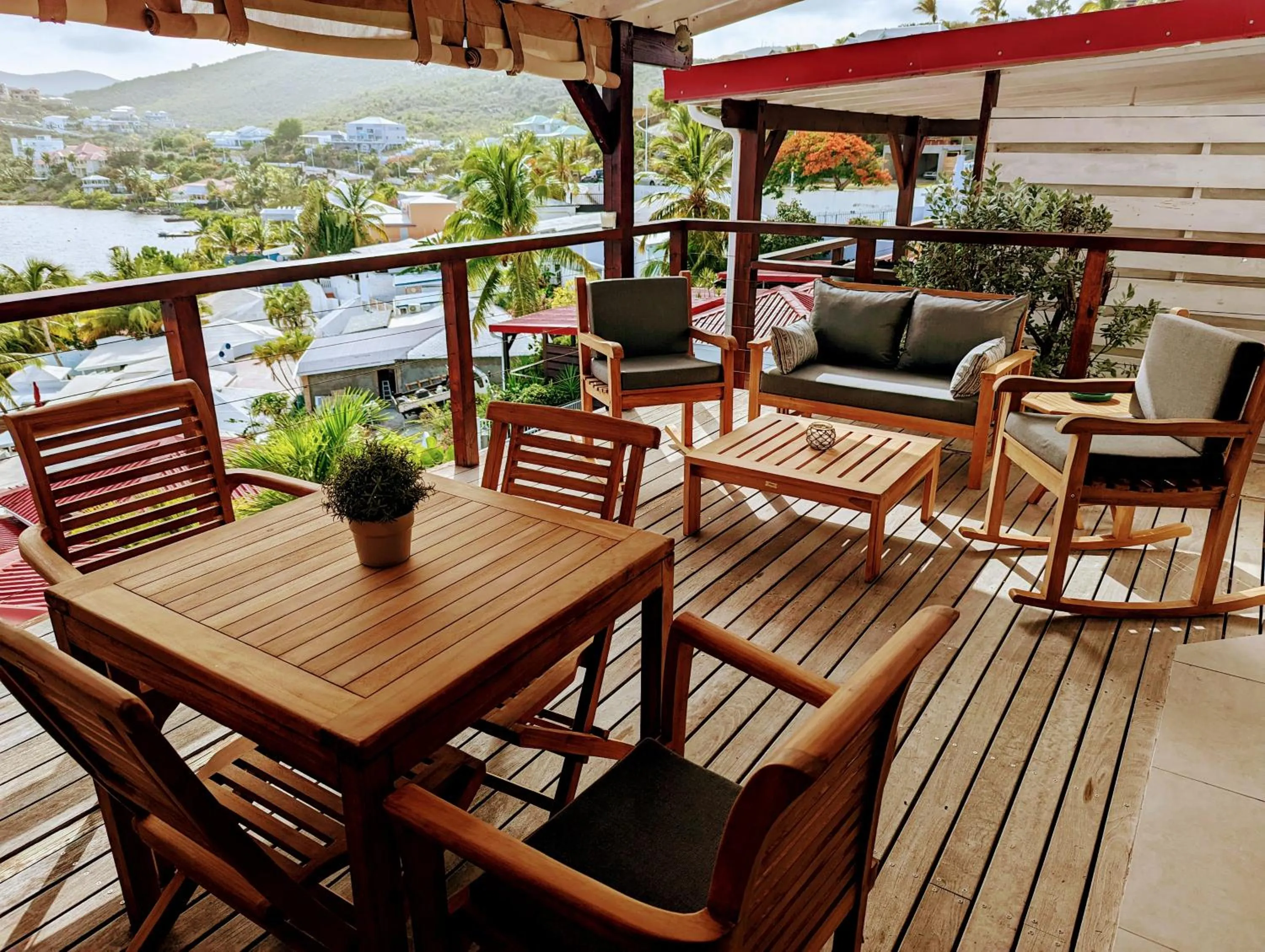 Patio in Les Balcons d'Oyster Pond