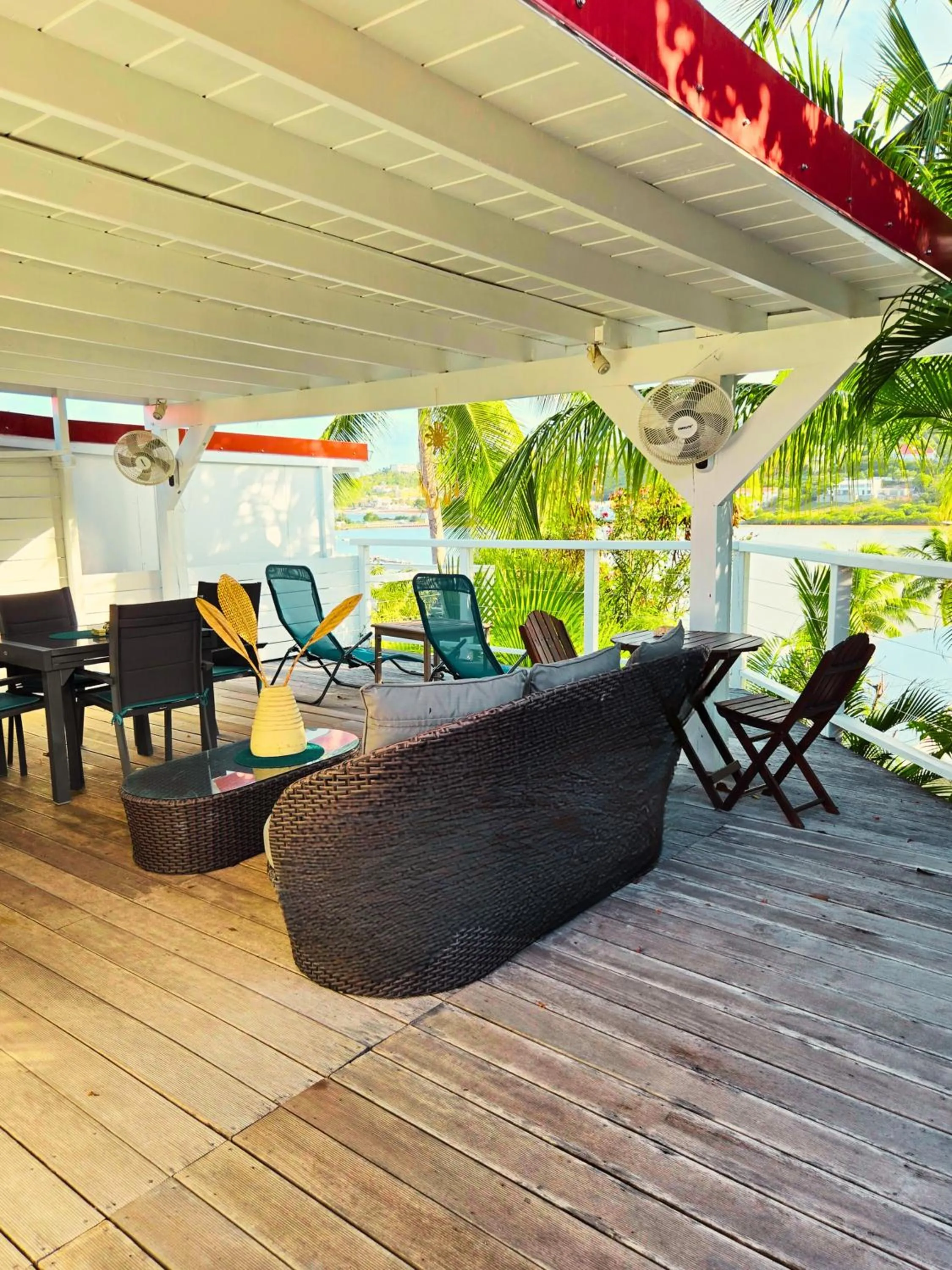 Balcony/Terrace in Les Balcons d'Oyster Pond