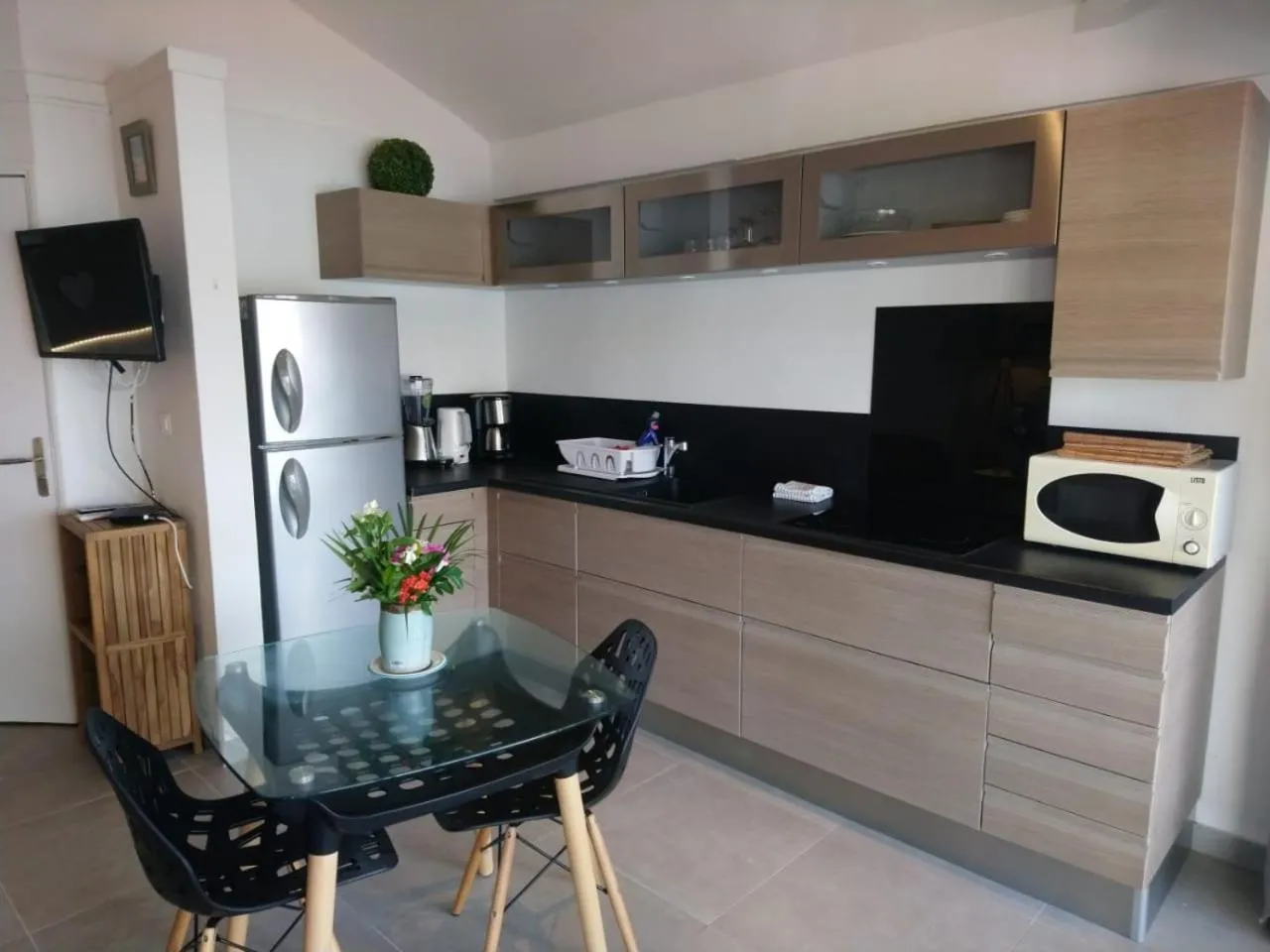 Kitchen or kitchenette in Les Balcons d'Oyster Pond