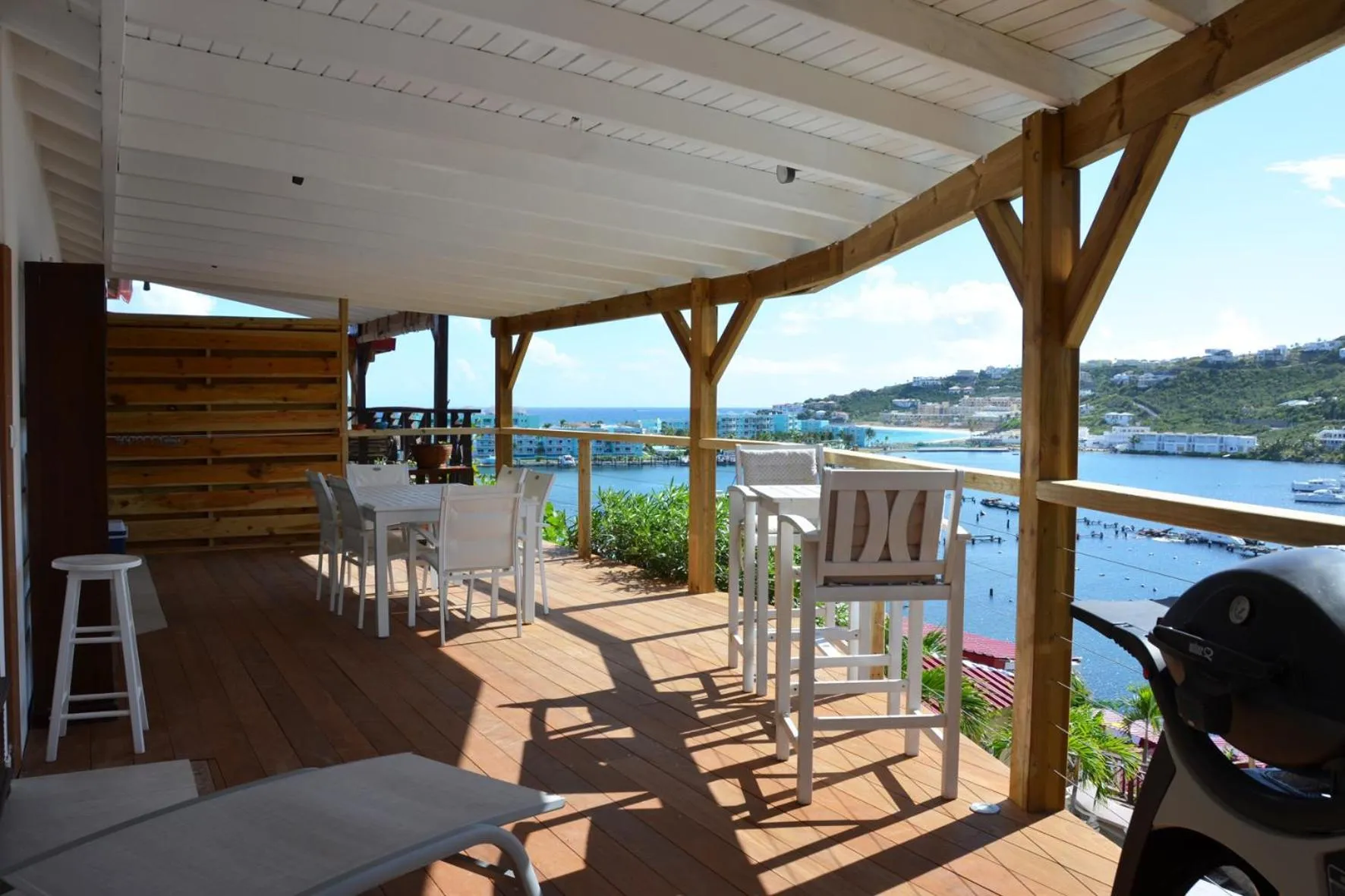 Balcony/Terrace in Les Balcons d'Oyster Pond