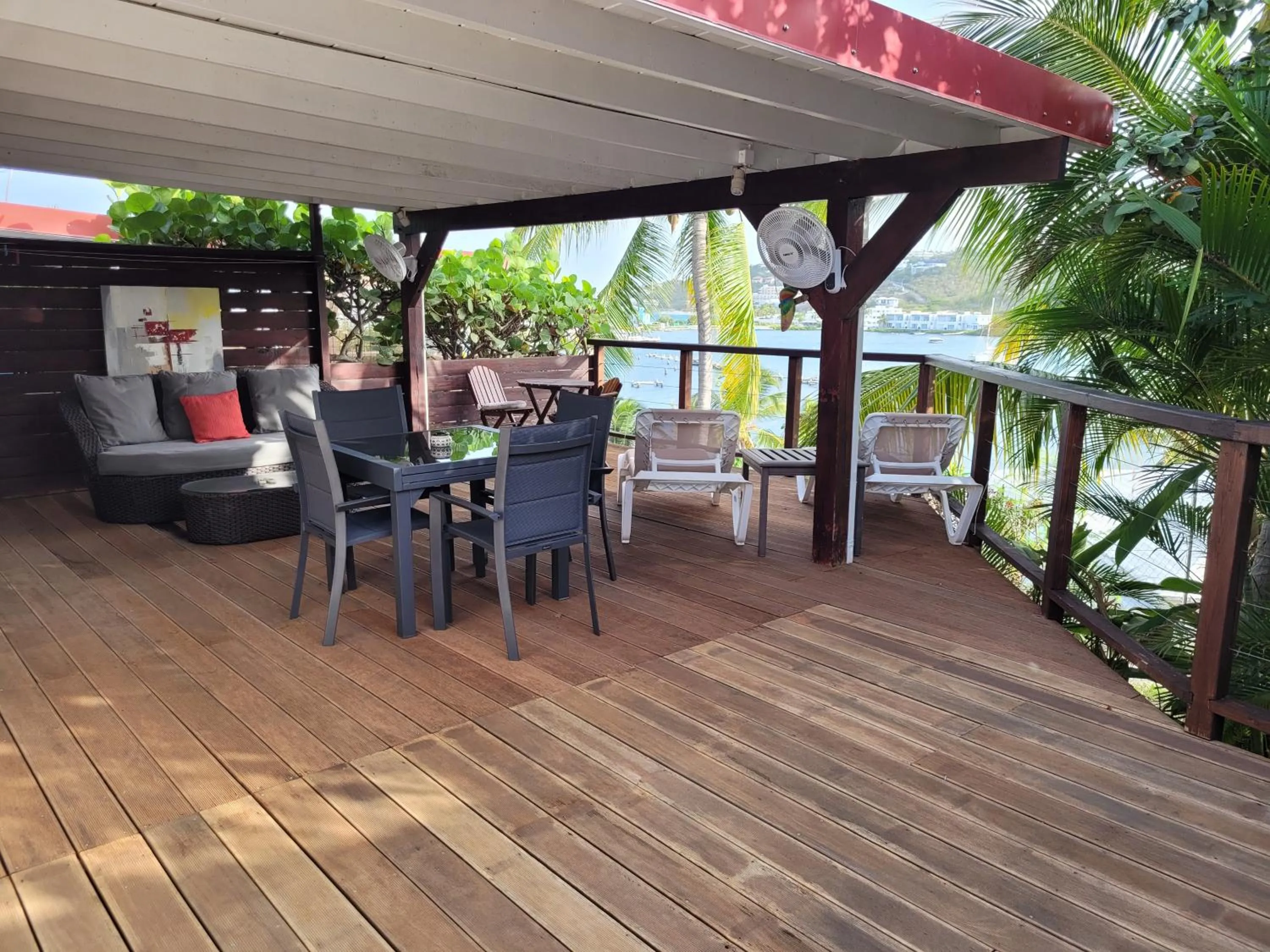 Bungalow with Sea View in Les Balcons d'Oyster Pond