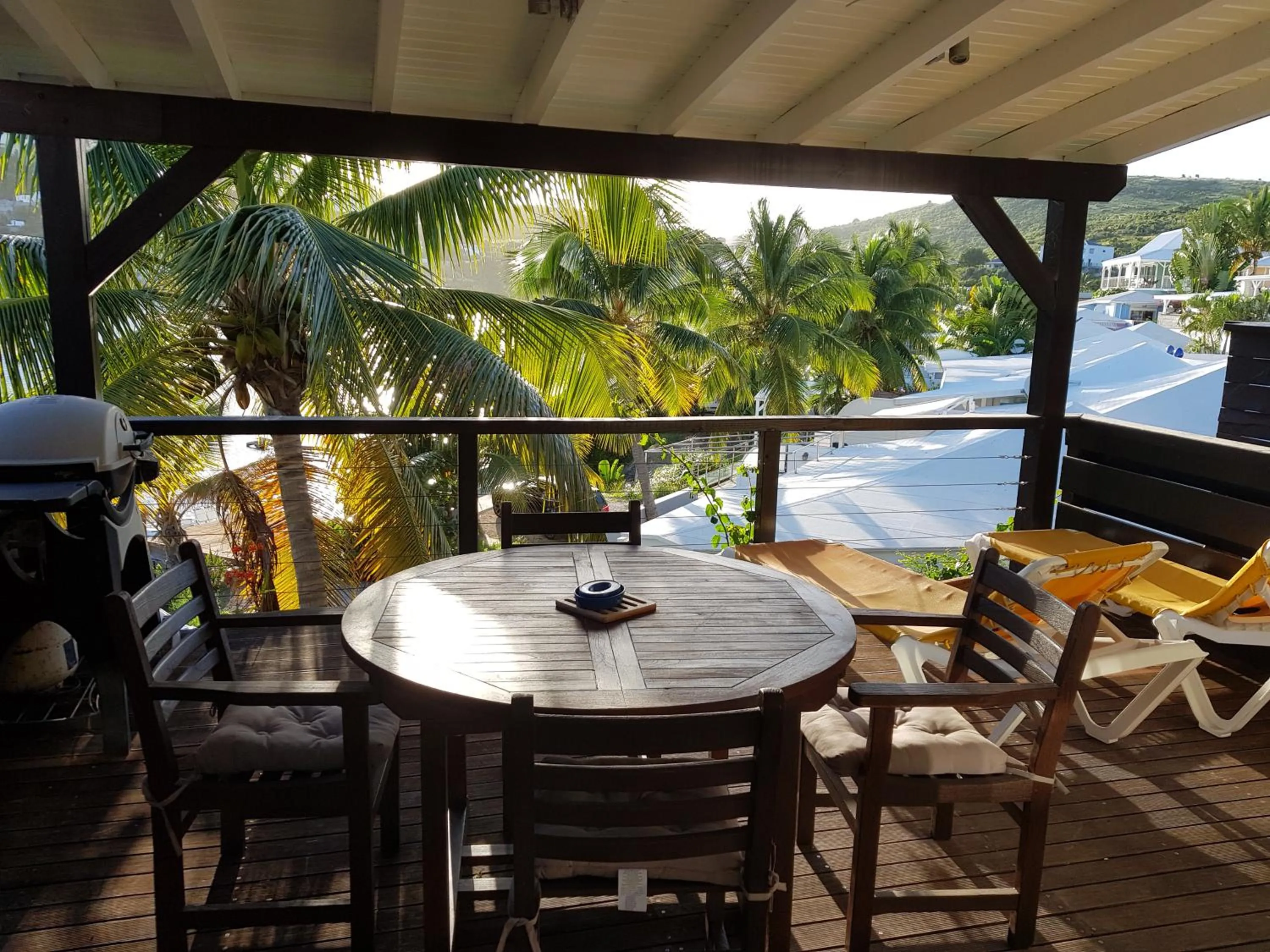 Patio in Les Balcons d'Oyster Pond