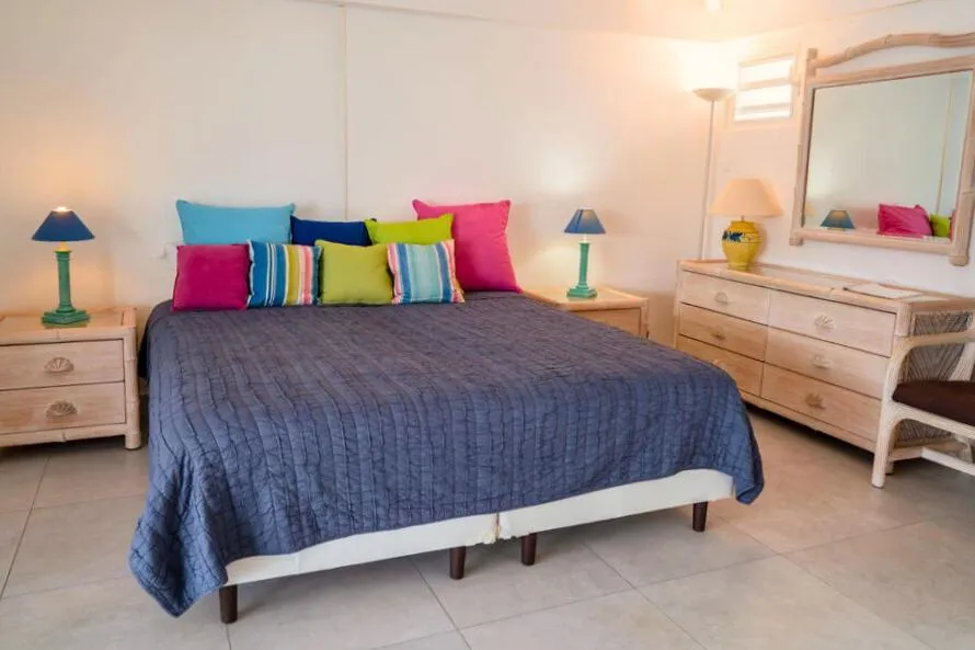 Bed in Les Balcons d'Oyster Pond