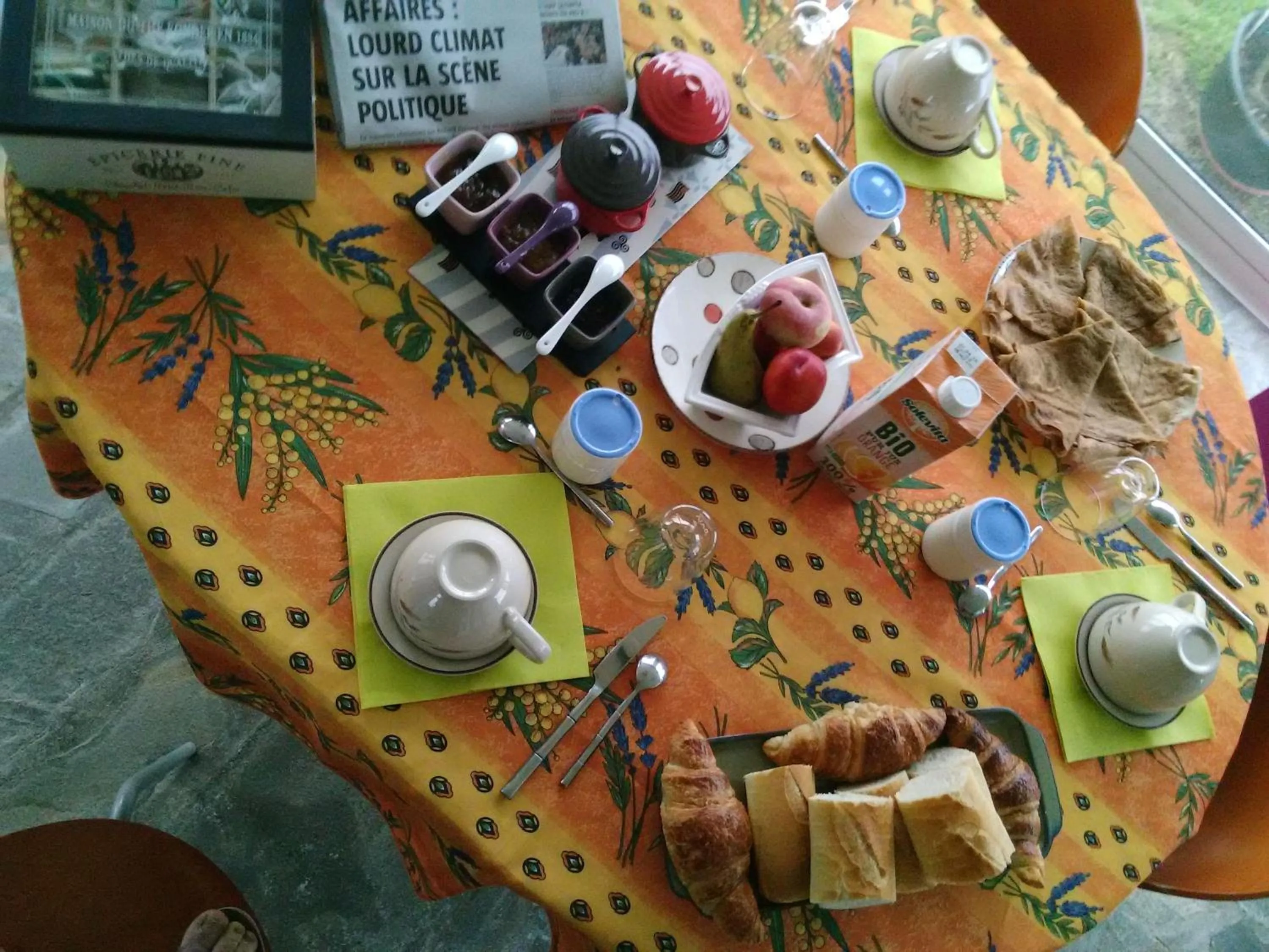 Dining area in Maison Entre Terre et Mer