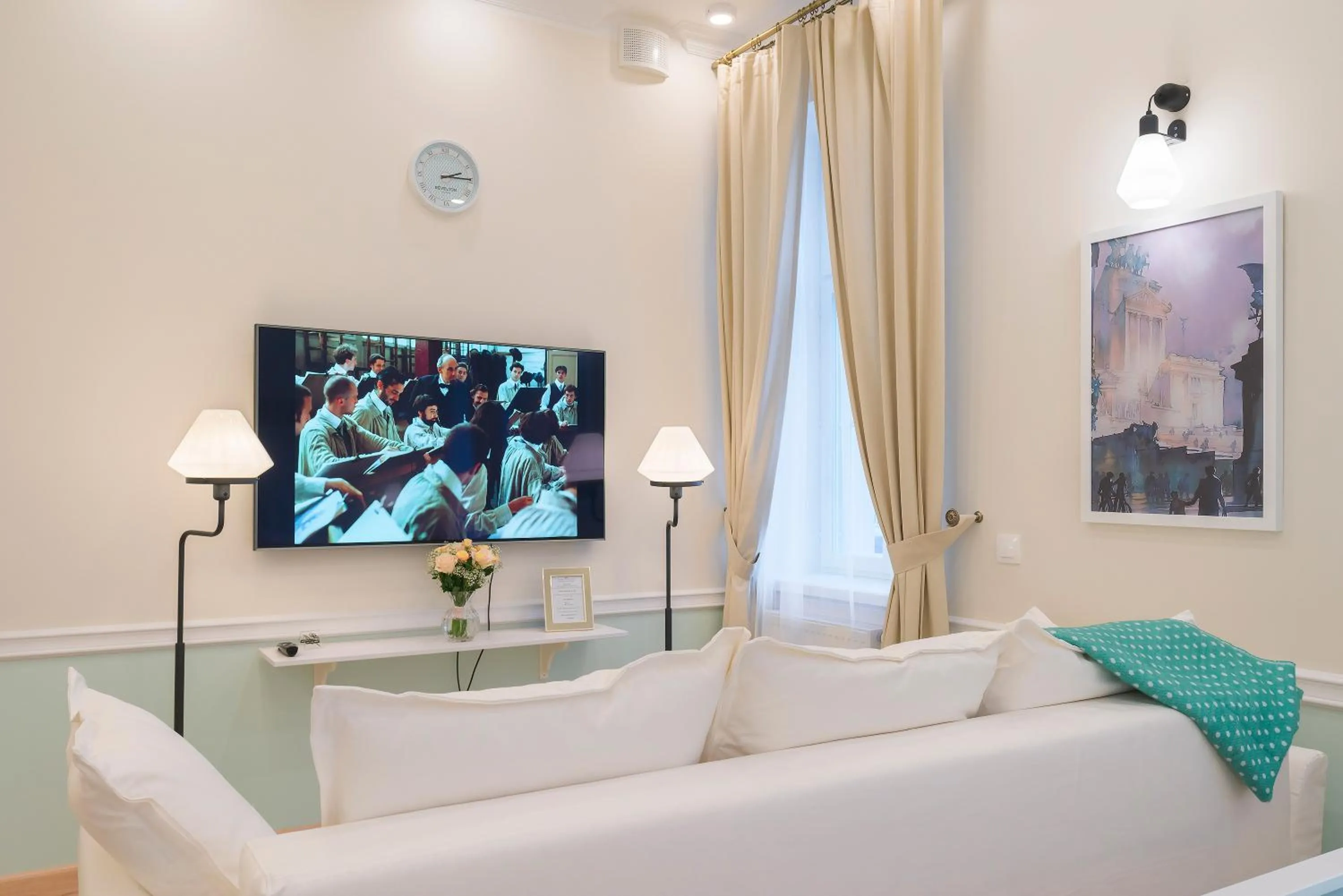 TV and multimedia, Bed in Revelton Suites Tallinn