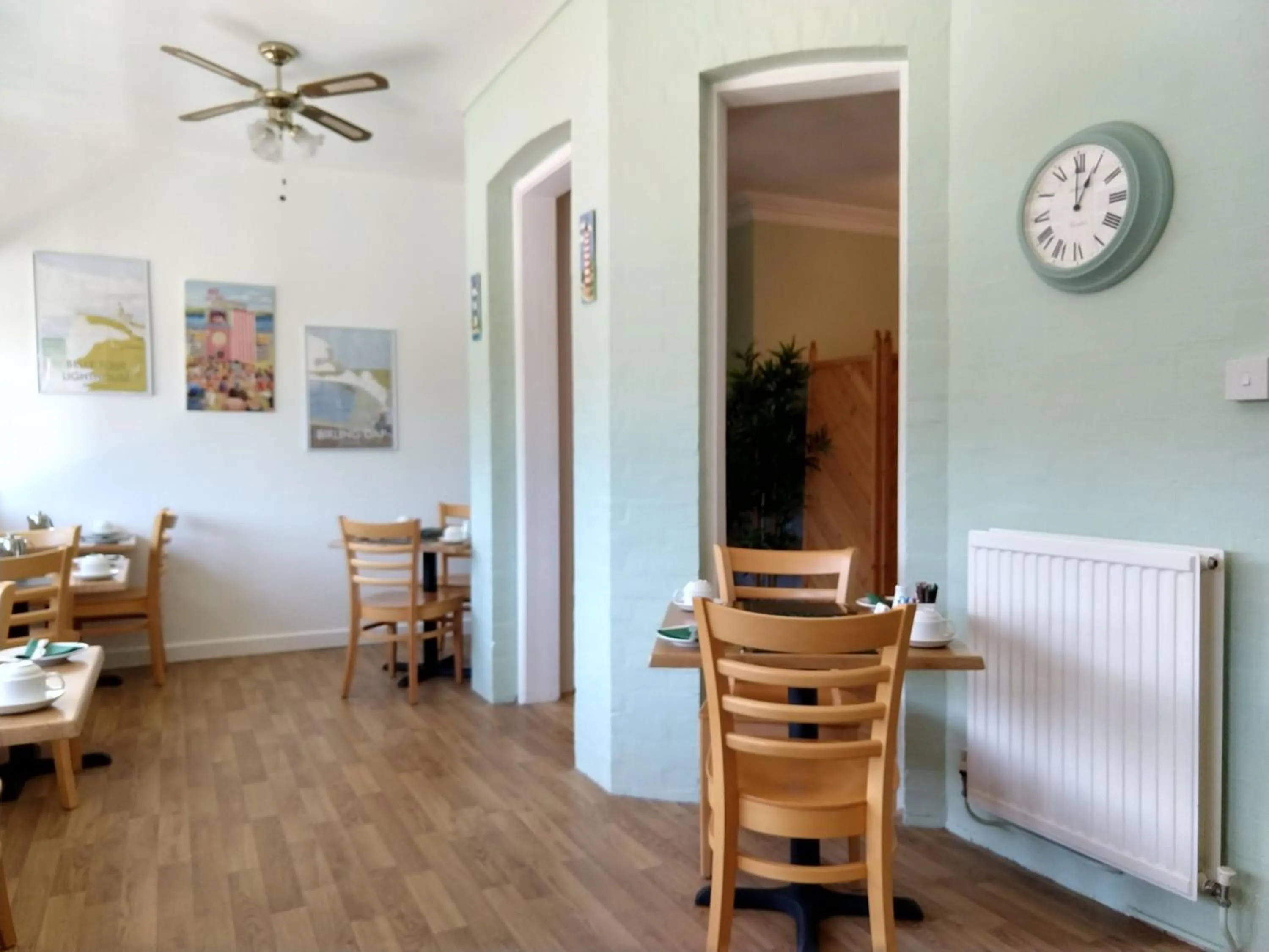 Food and drinks in By The Sea Bed and Breakfast