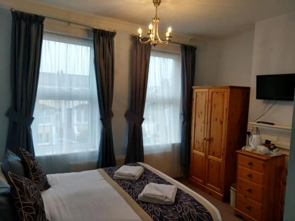 By The Sea Bed and Breakfast