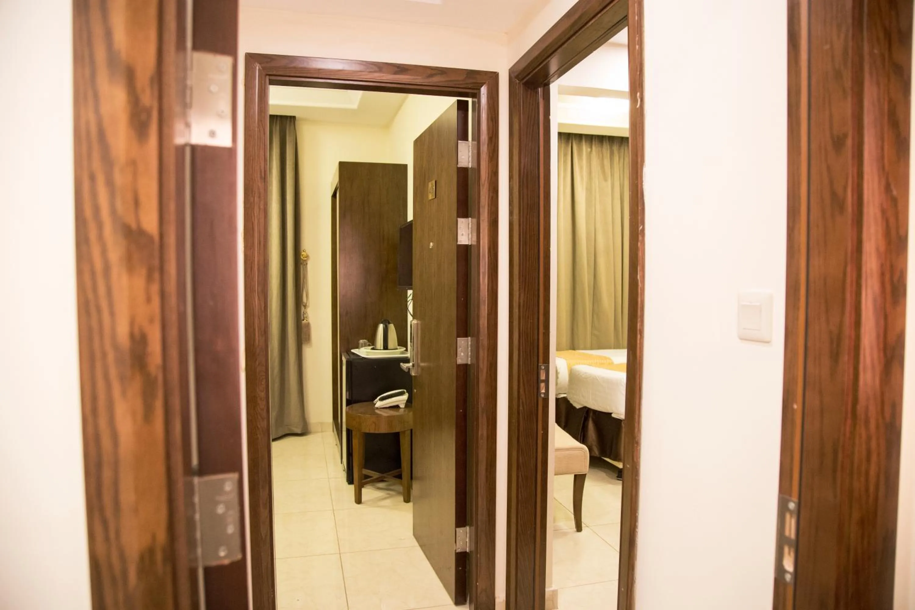 Area and facilities in Knooz Aldiafah