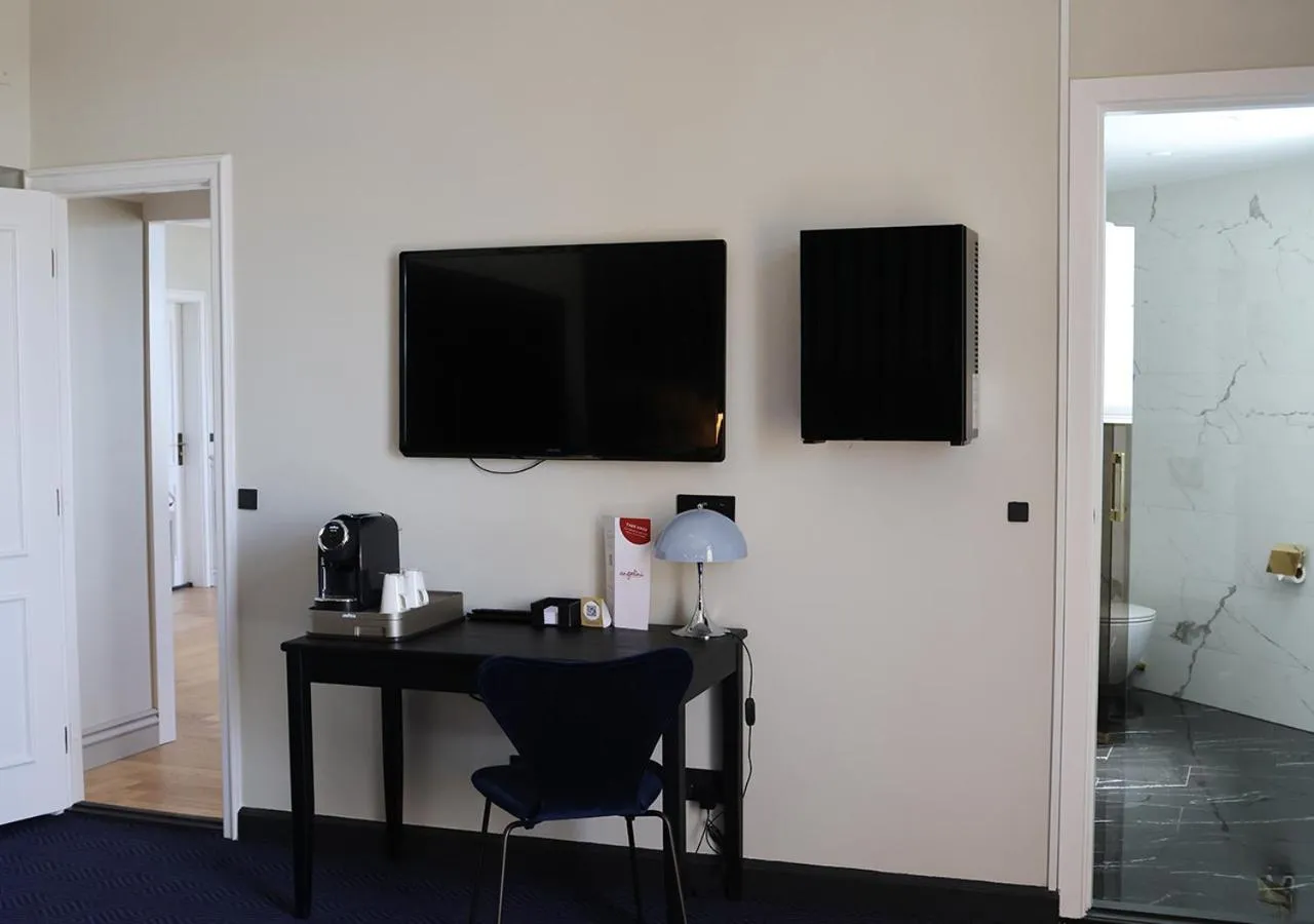 TV and multimedia in ProfilHotels Copenhagen Plaza