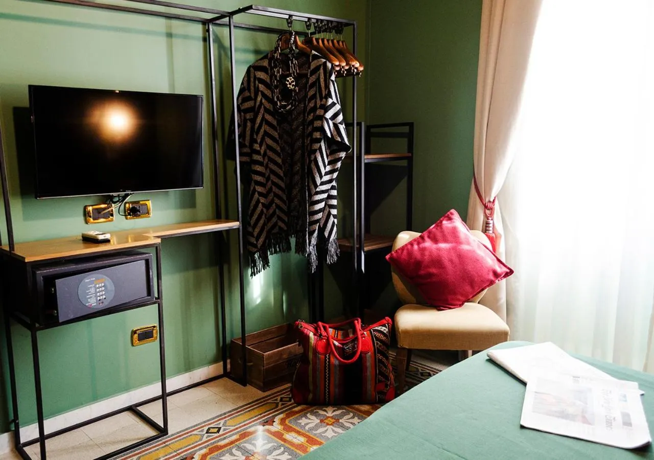 Bedroom in Eterna Roma