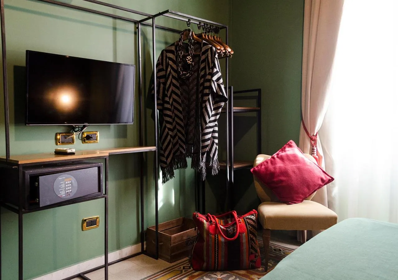 Bedroom in Eterna Roma