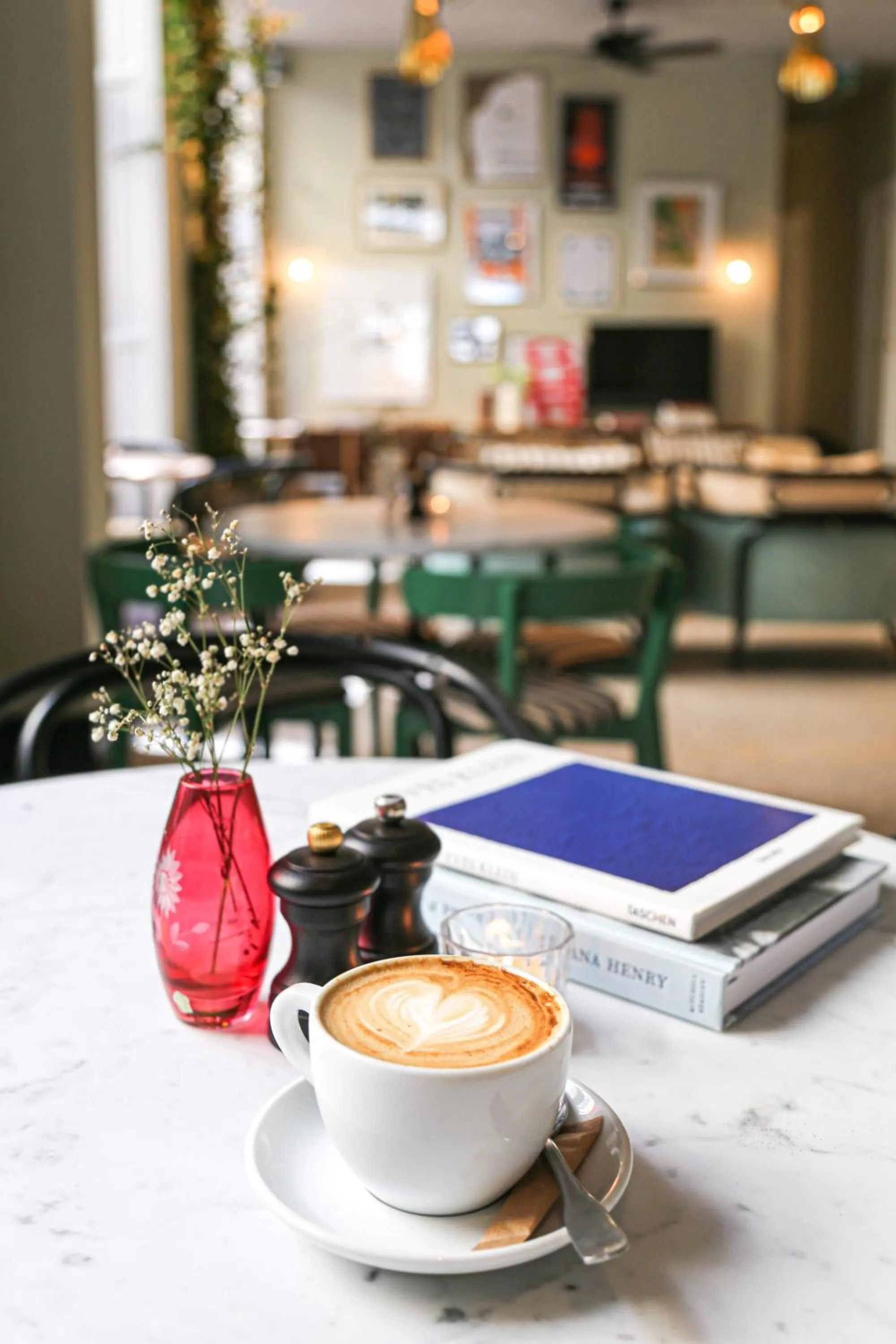 Restaurant/places to eat in Coco Hotel