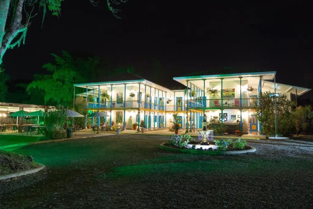 Night in Hotel Hacienda Santa Clara