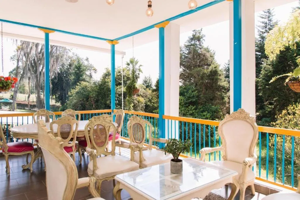 Living room in Hotel Hacienda Santa Clara
