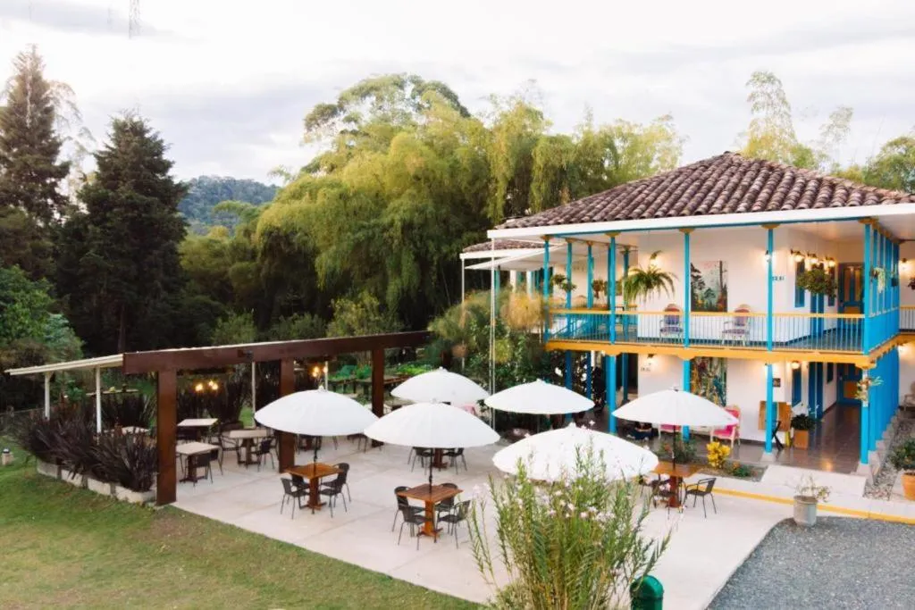 Restaurant/places to eat in Hotel Hacienda Santa Clara