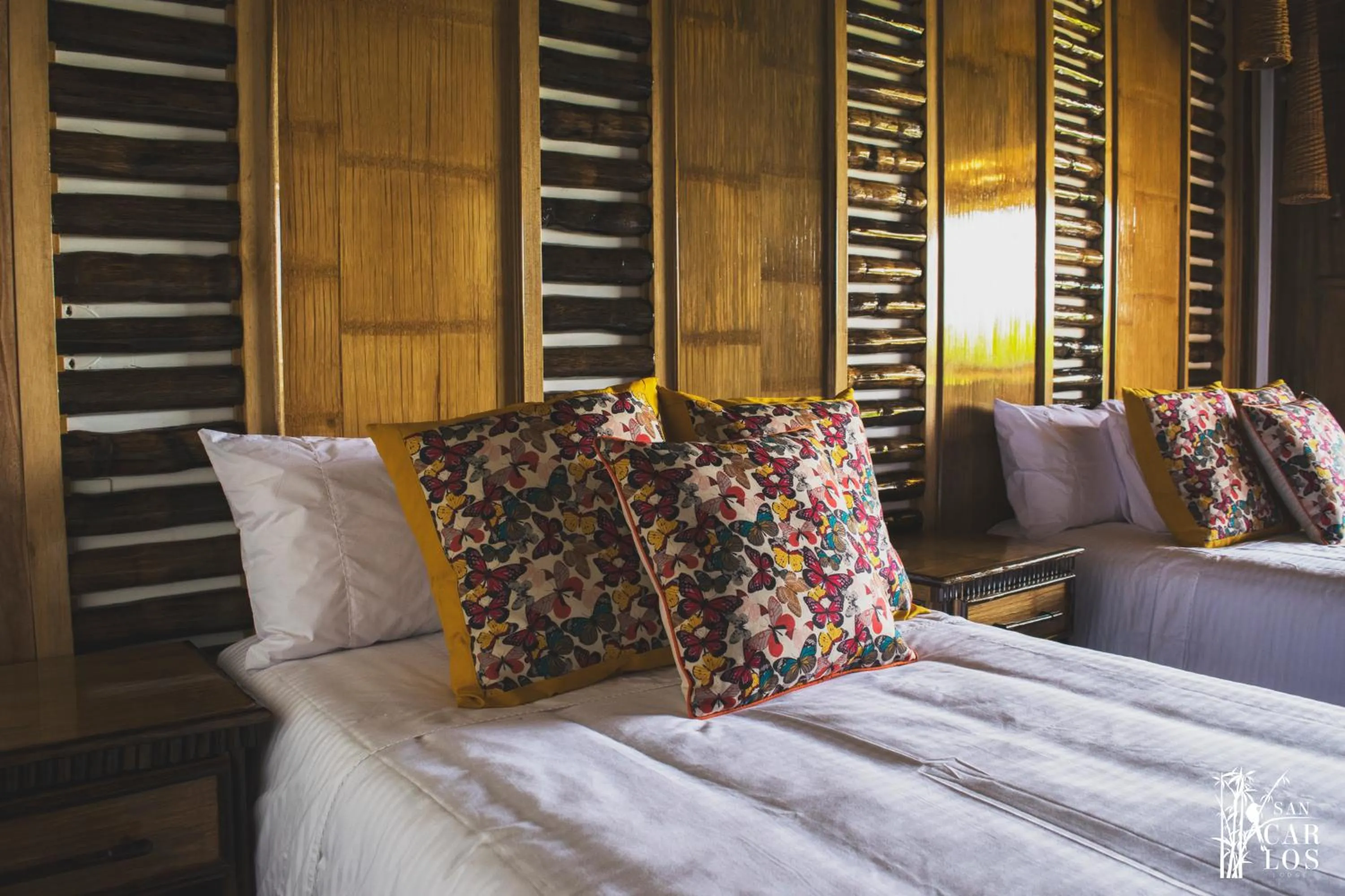 Bathroom, Bed in Hotel Casa San Carlos Lodge Pereira