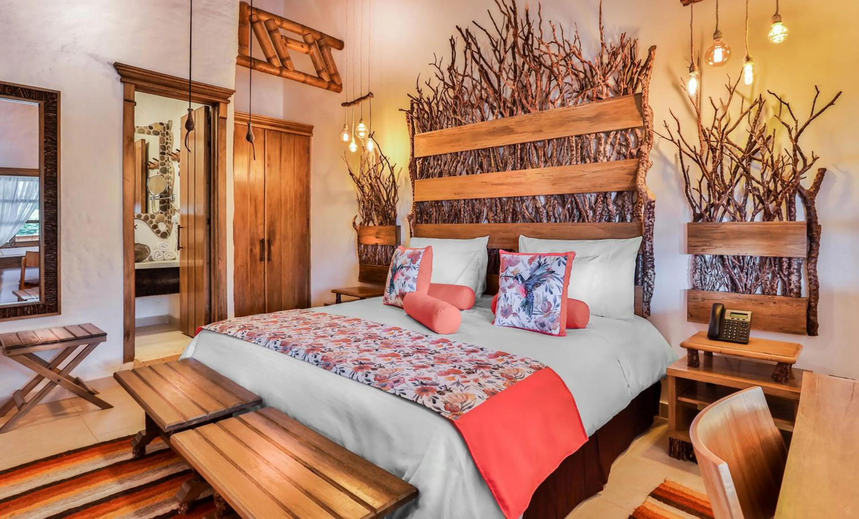 Photo of the whole room, Bed in Hotel Casa San Carlos Lodge Pereira