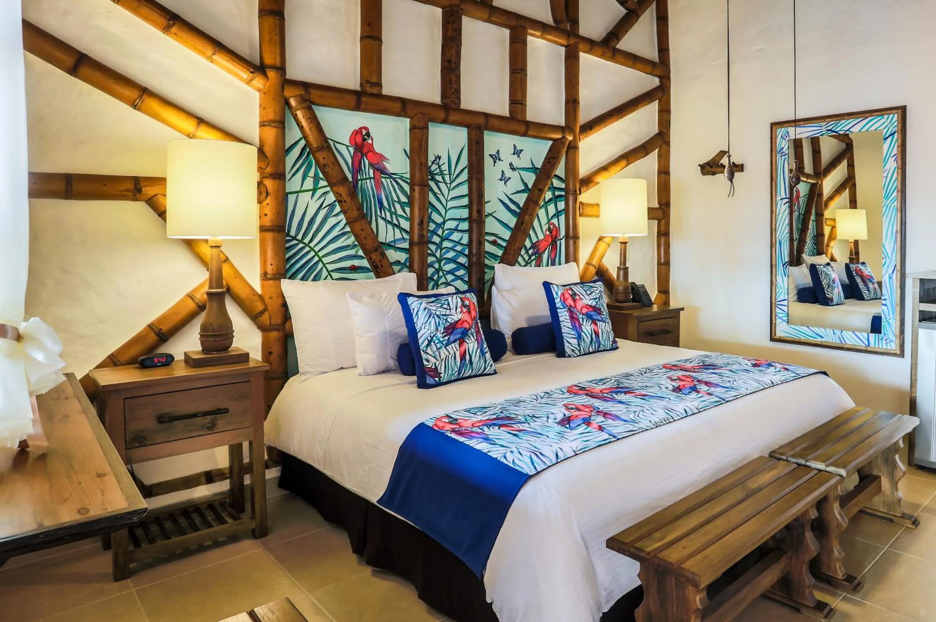 Photo of the whole room, Bed in Hotel Casa San Carlos Lodge Pereira