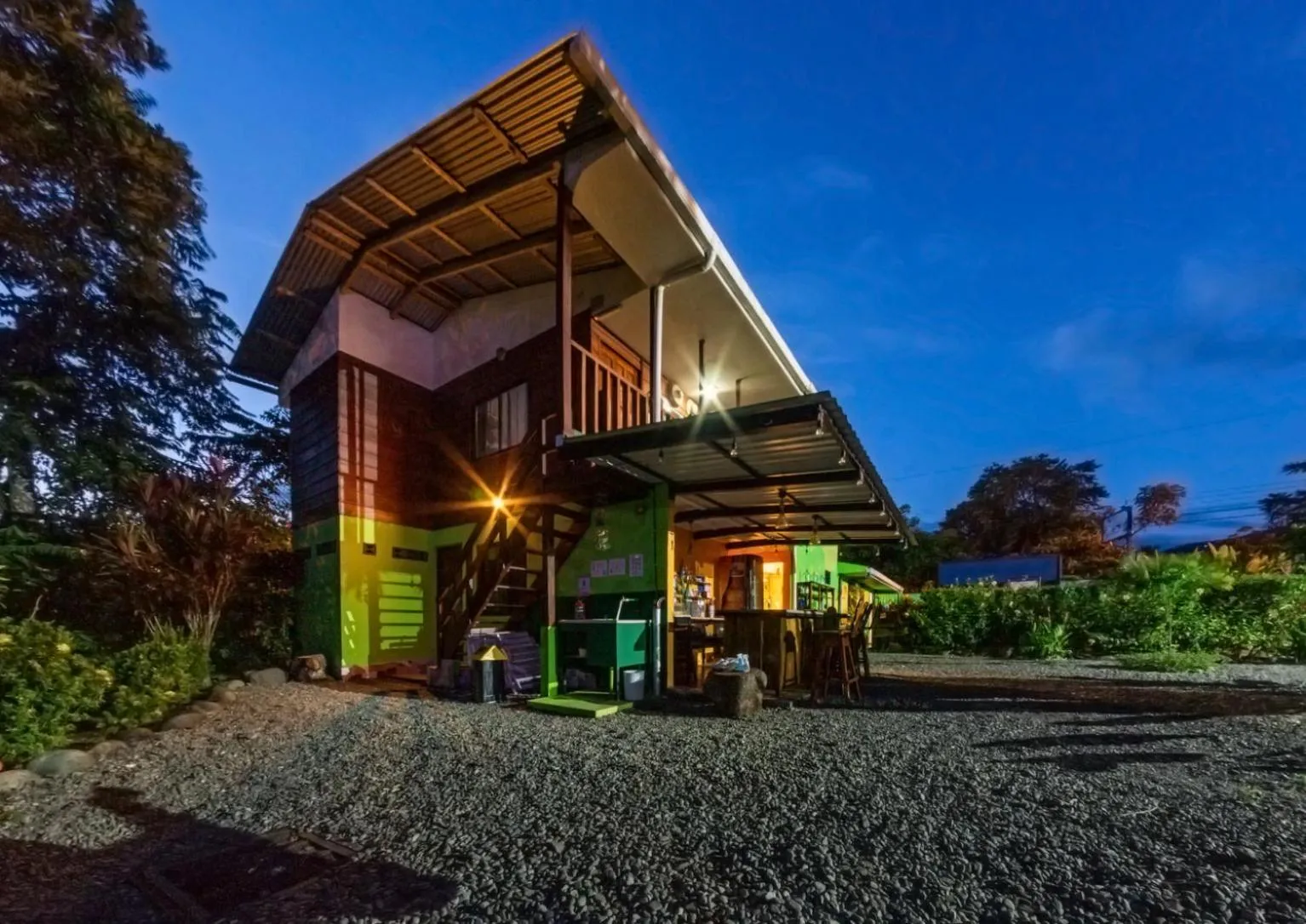 Property building in Dolce Uvita