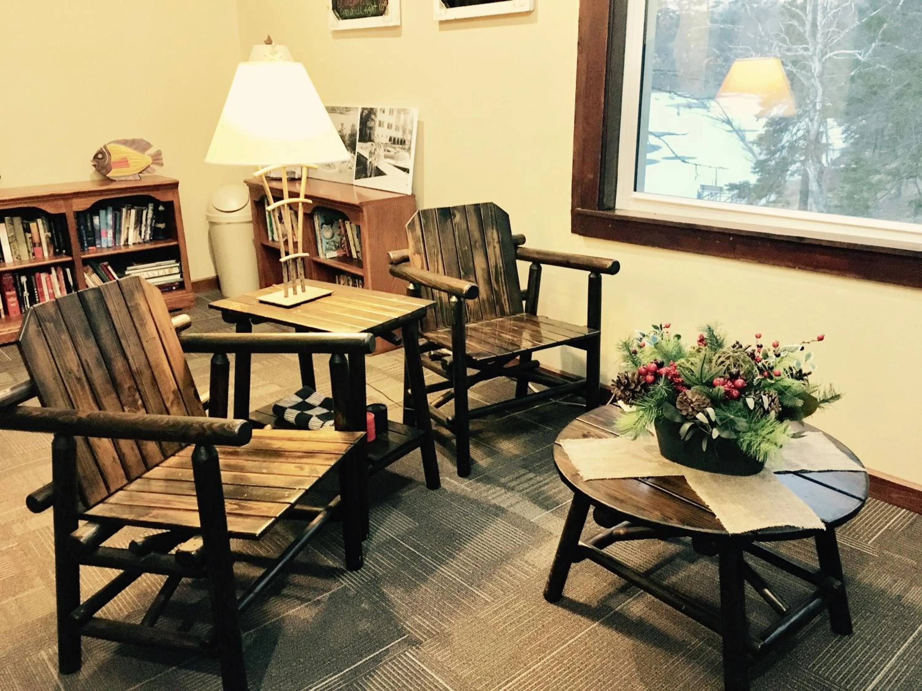 Library in Hanging Horn Lakeside Resort