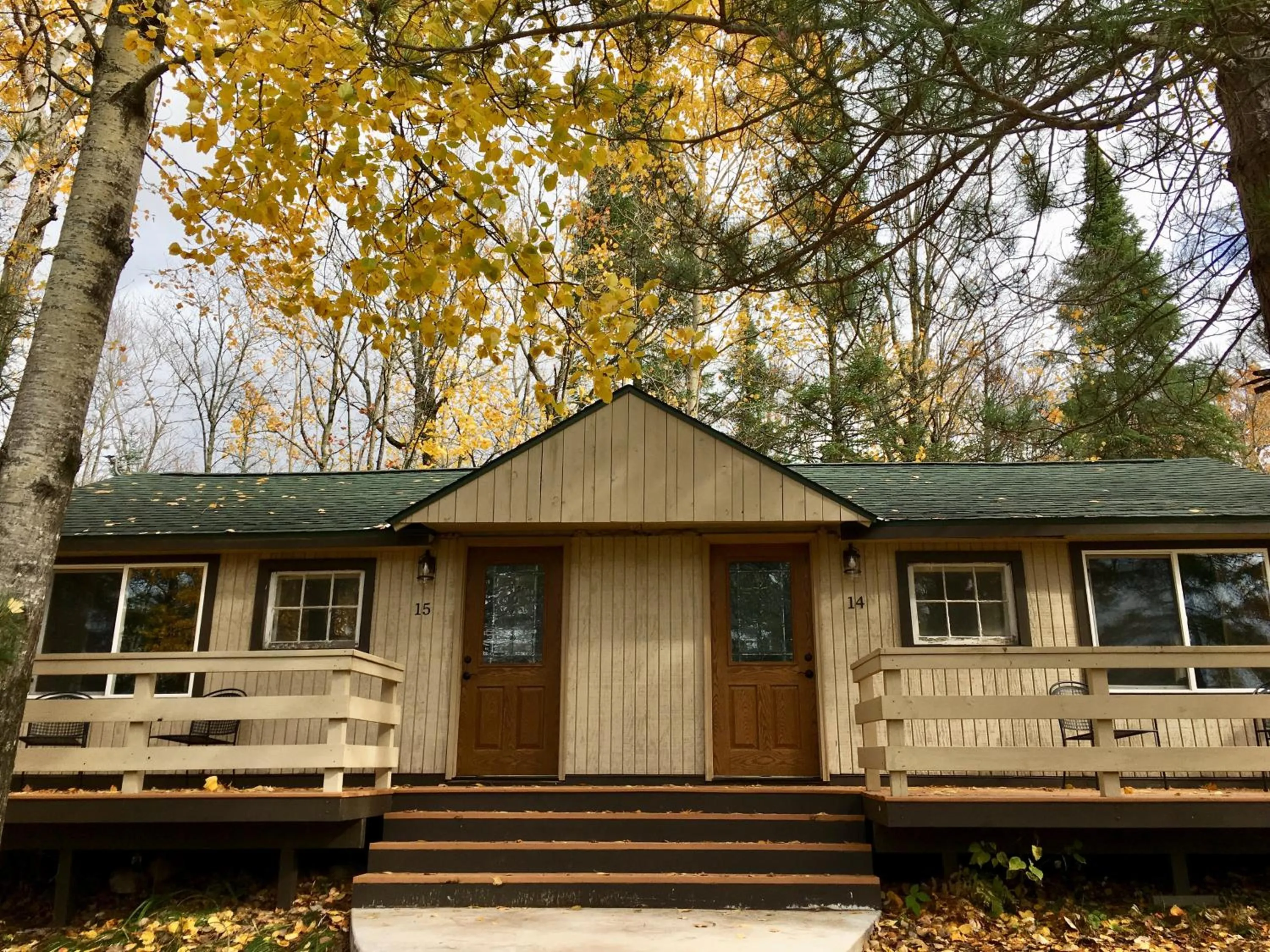 Balcony/Terrace in Hanging Horn Lakeside Resort