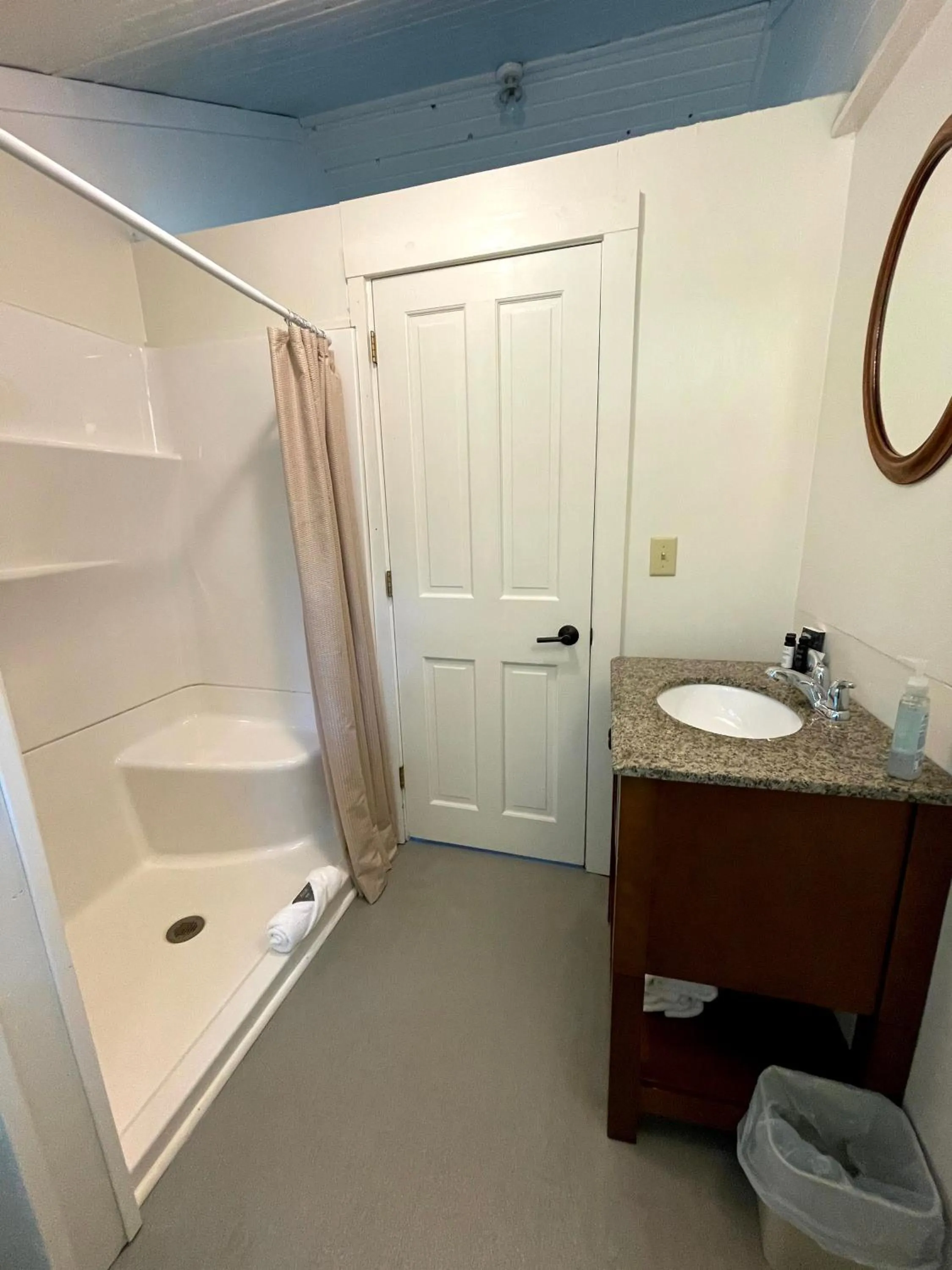 Shower in Hanging Horn Lakeside Resort