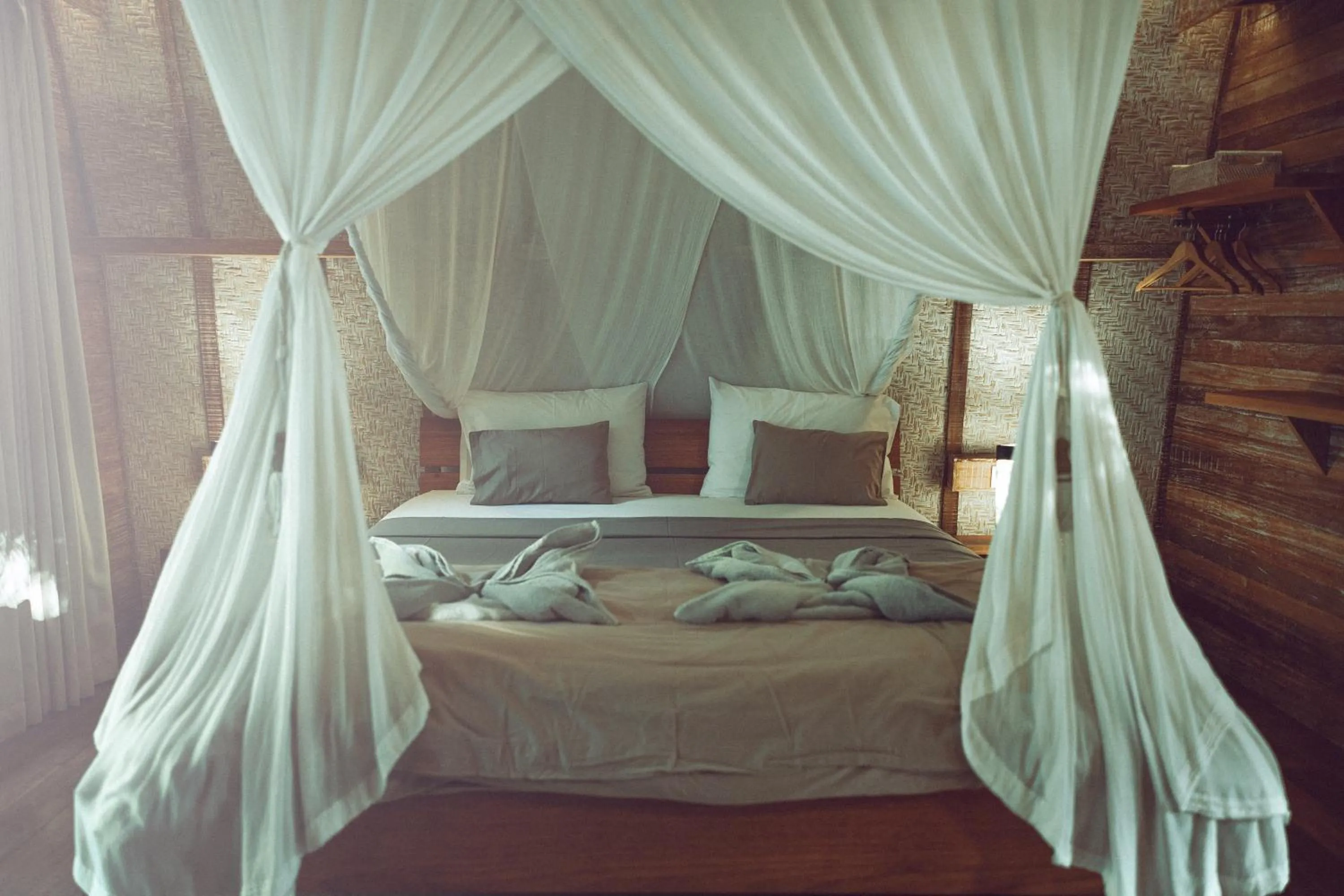 Bed in Anahata - Tropical Private Villas