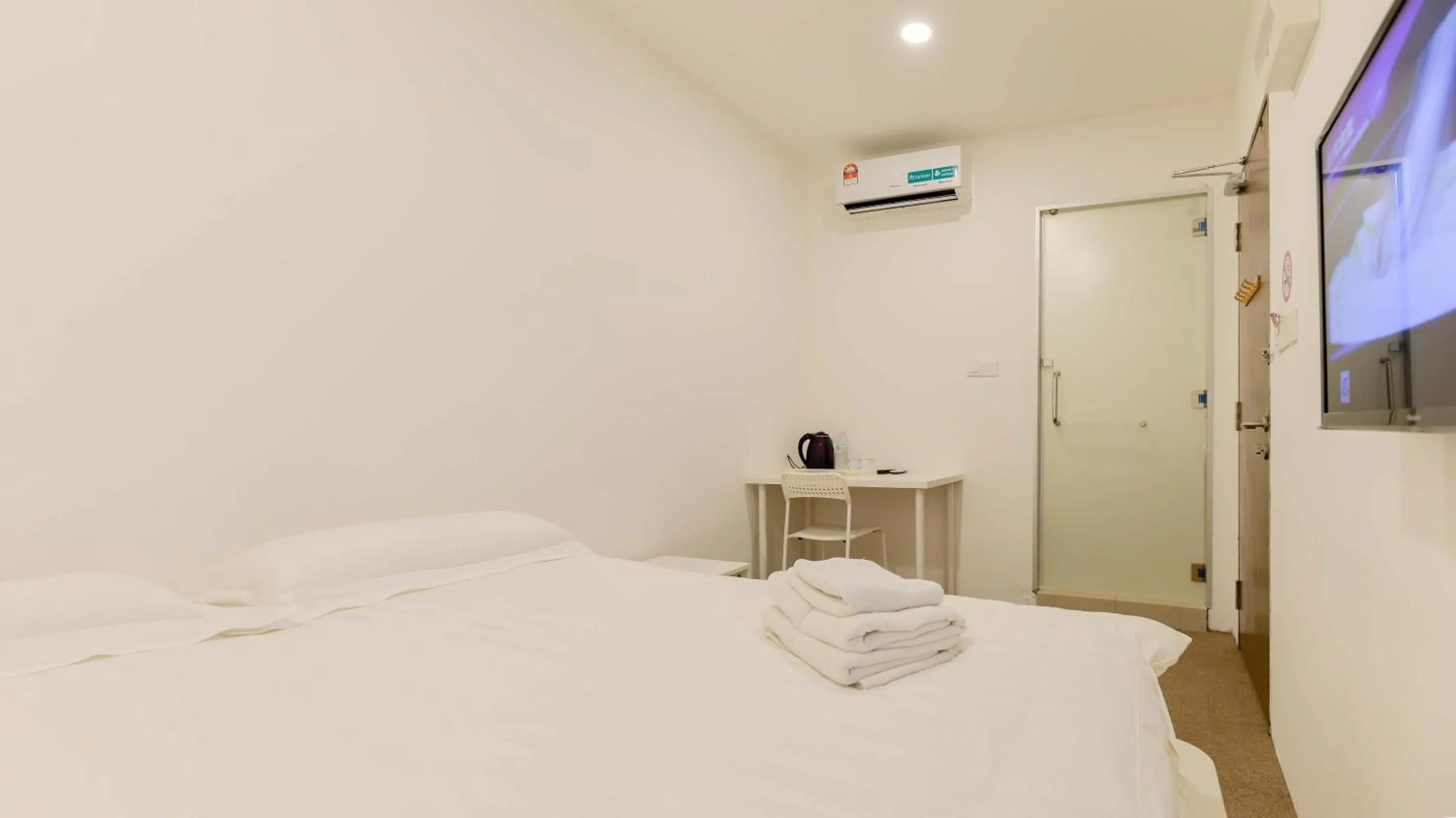 Bedroom, Bed in Fumah Hotel Jalan Kuching