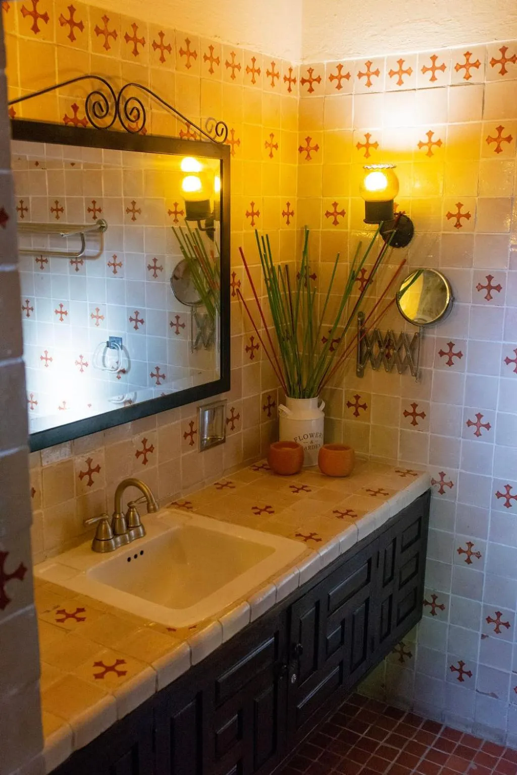 Toilet in Casa Palomas Bed and Breakfast