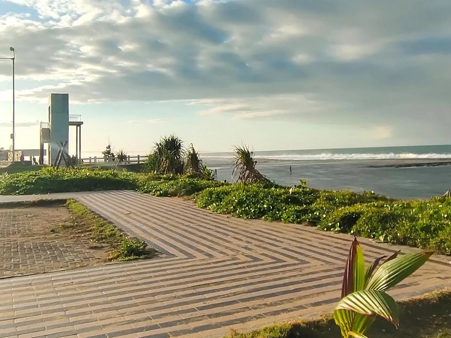 Penginapan Karanglaut Sayangheulang