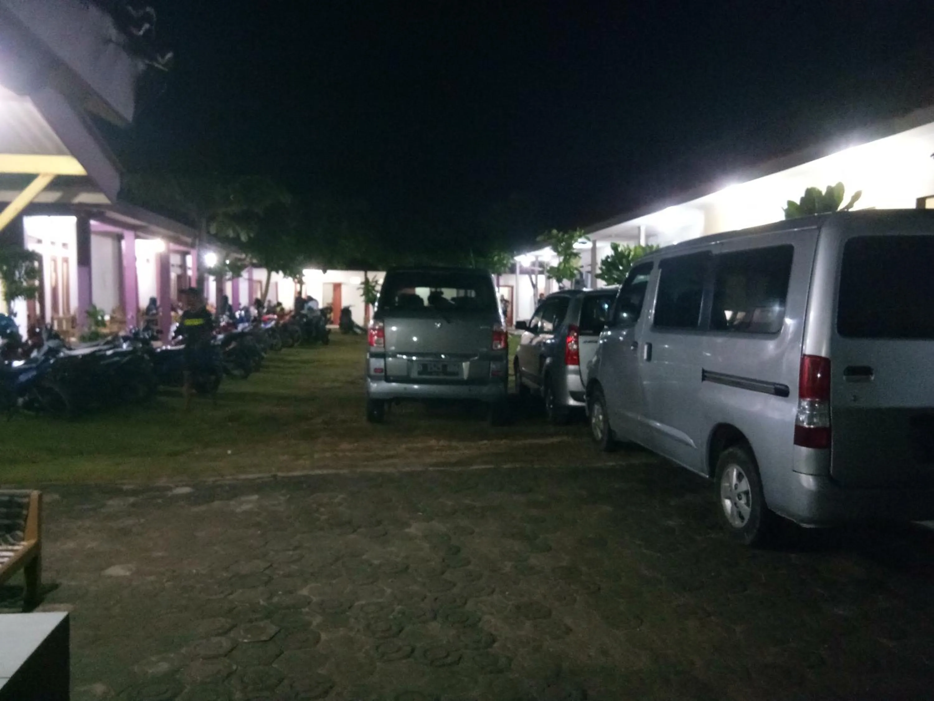 Penginapan Karanglaut Sayangheulang