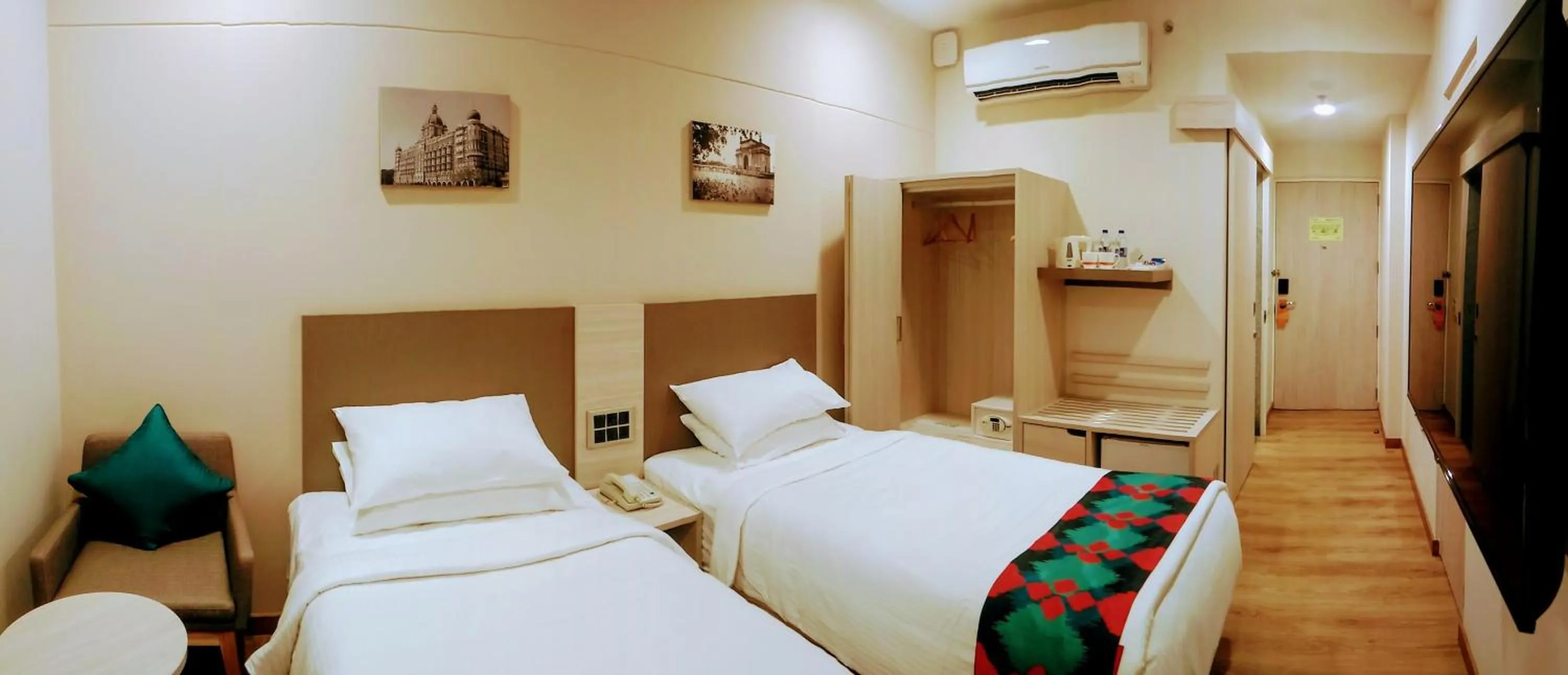 City view, Bed in Ginger Mumbai, Andheri