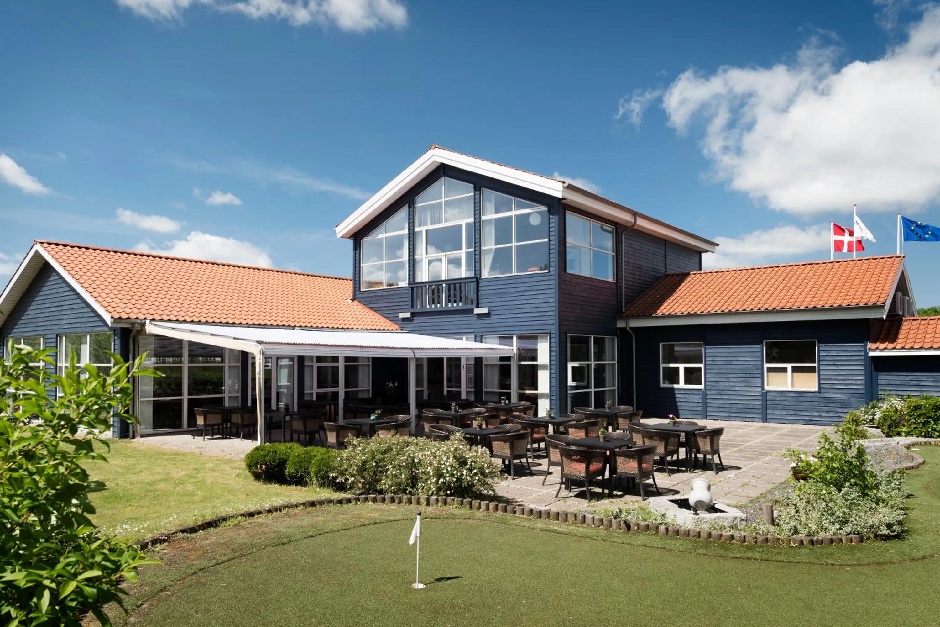 Patio in Hotel Sleep2Night