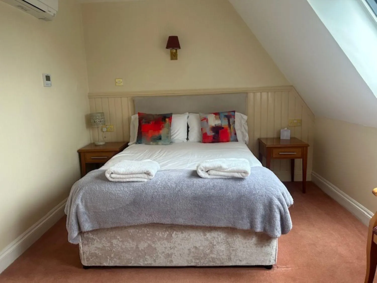 Bedroom, Bed in The Evenhill