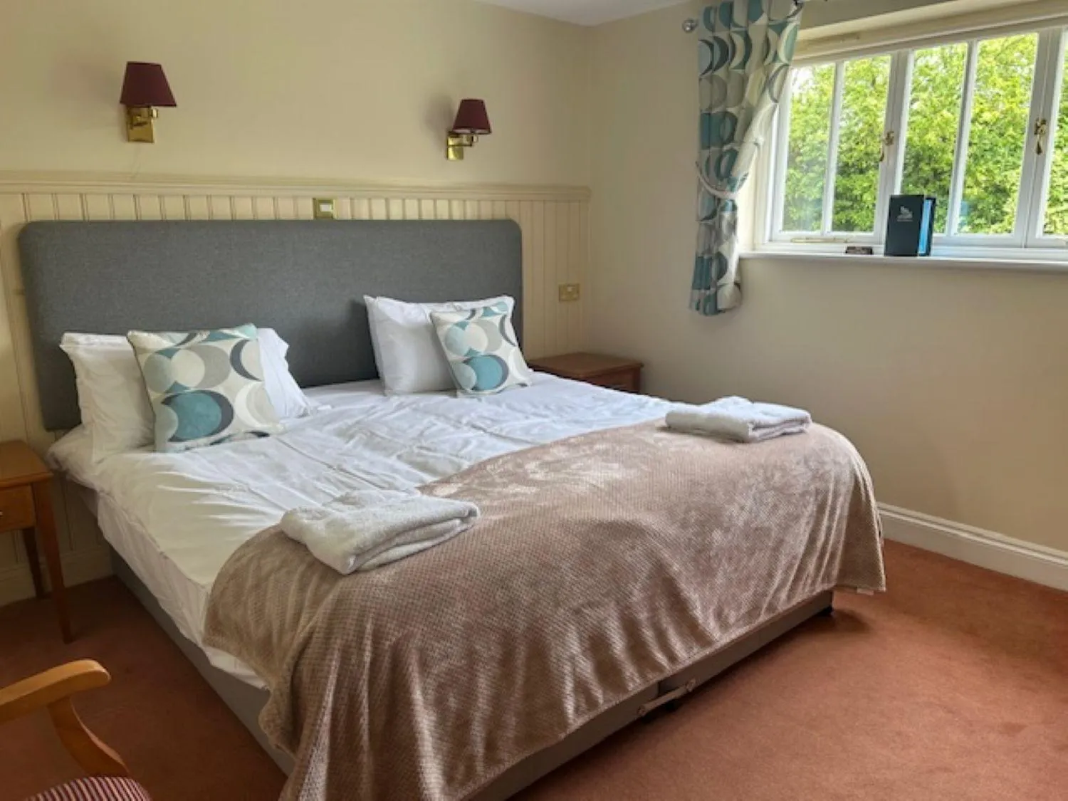 Bedroom, Bed in The Evenhill