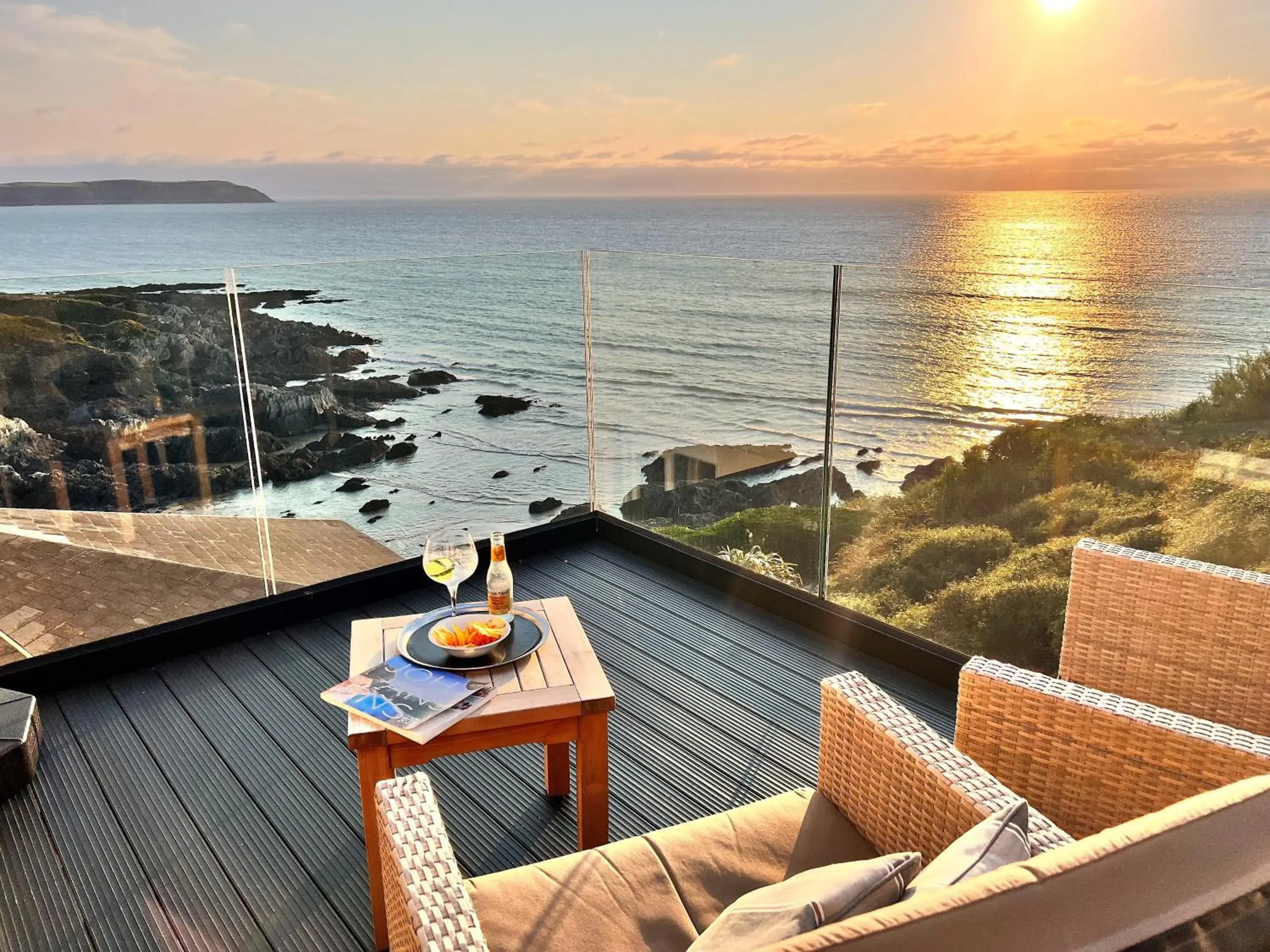 King Room with Balcony in Watersmeet Hotel King Room with Balcony in Watersmeet Hotel