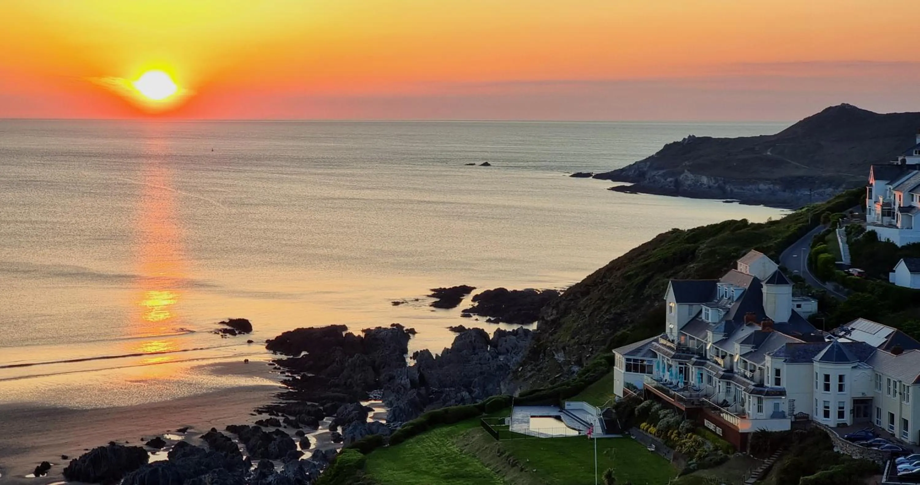 Sunset in Watersmeet Hotel