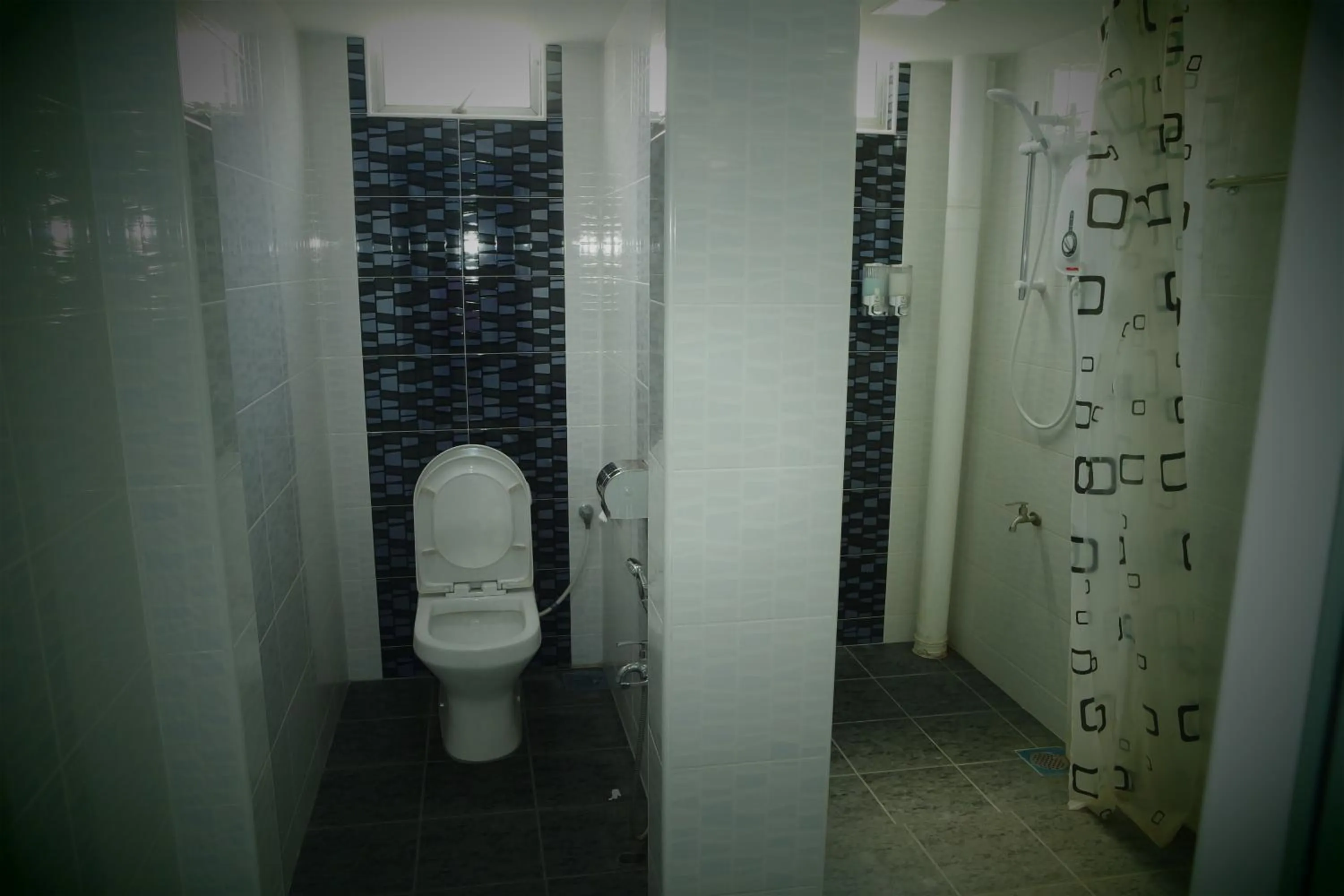 Shower in Lim Mini Hotel