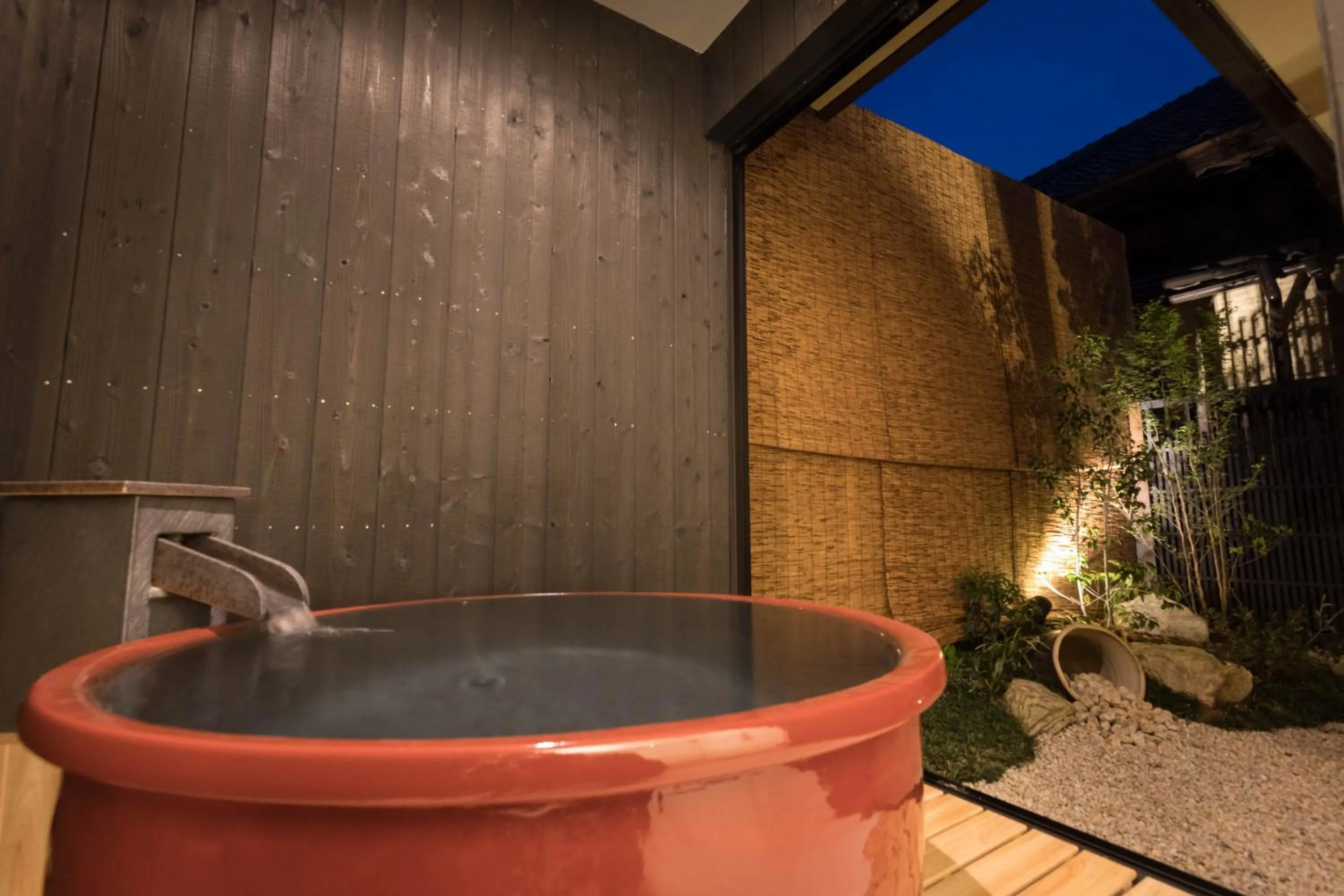 Hot Tub in Kiraku Kyoto Higashiyama