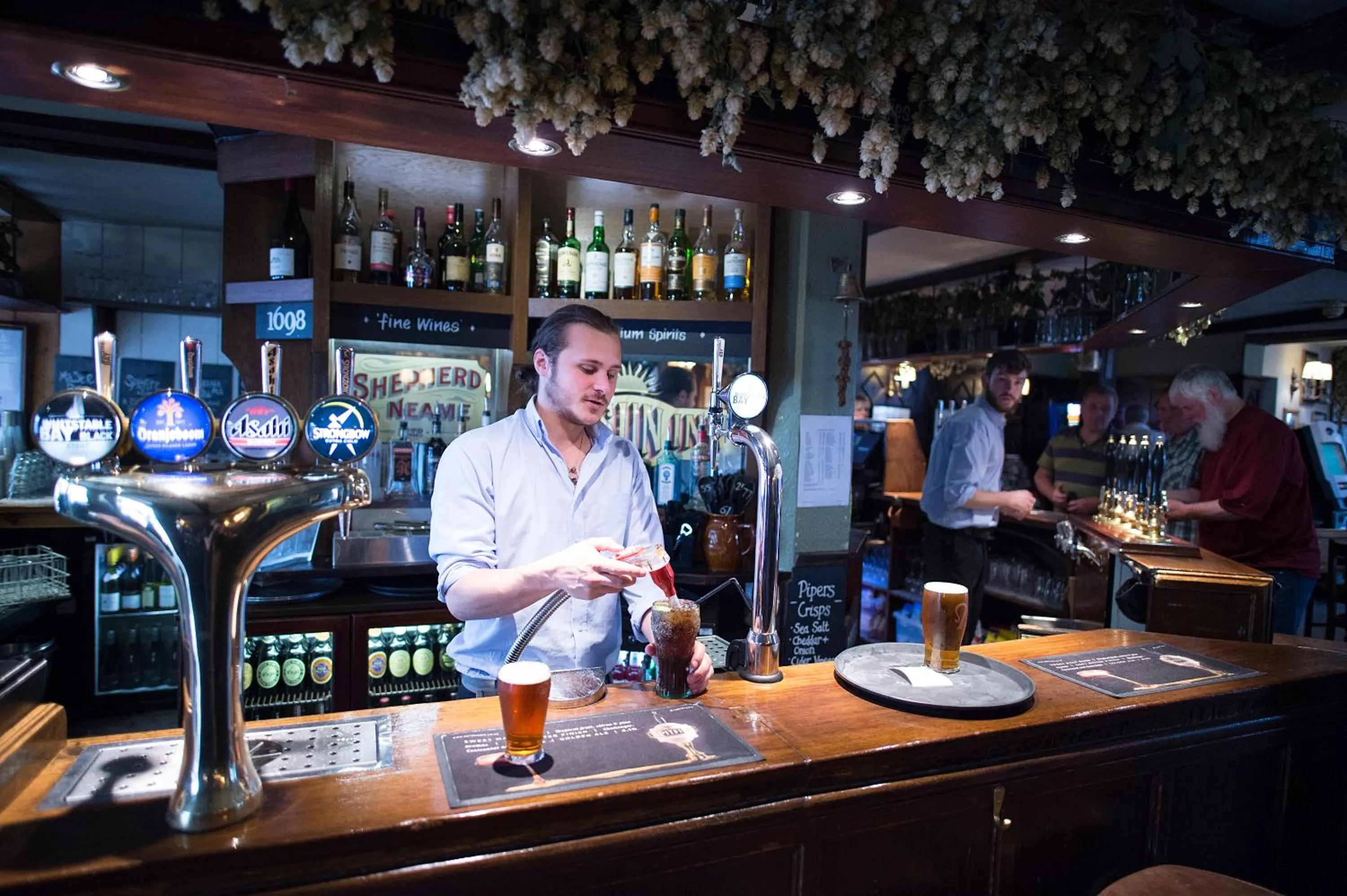 Lounge or bar in The Sun Inn