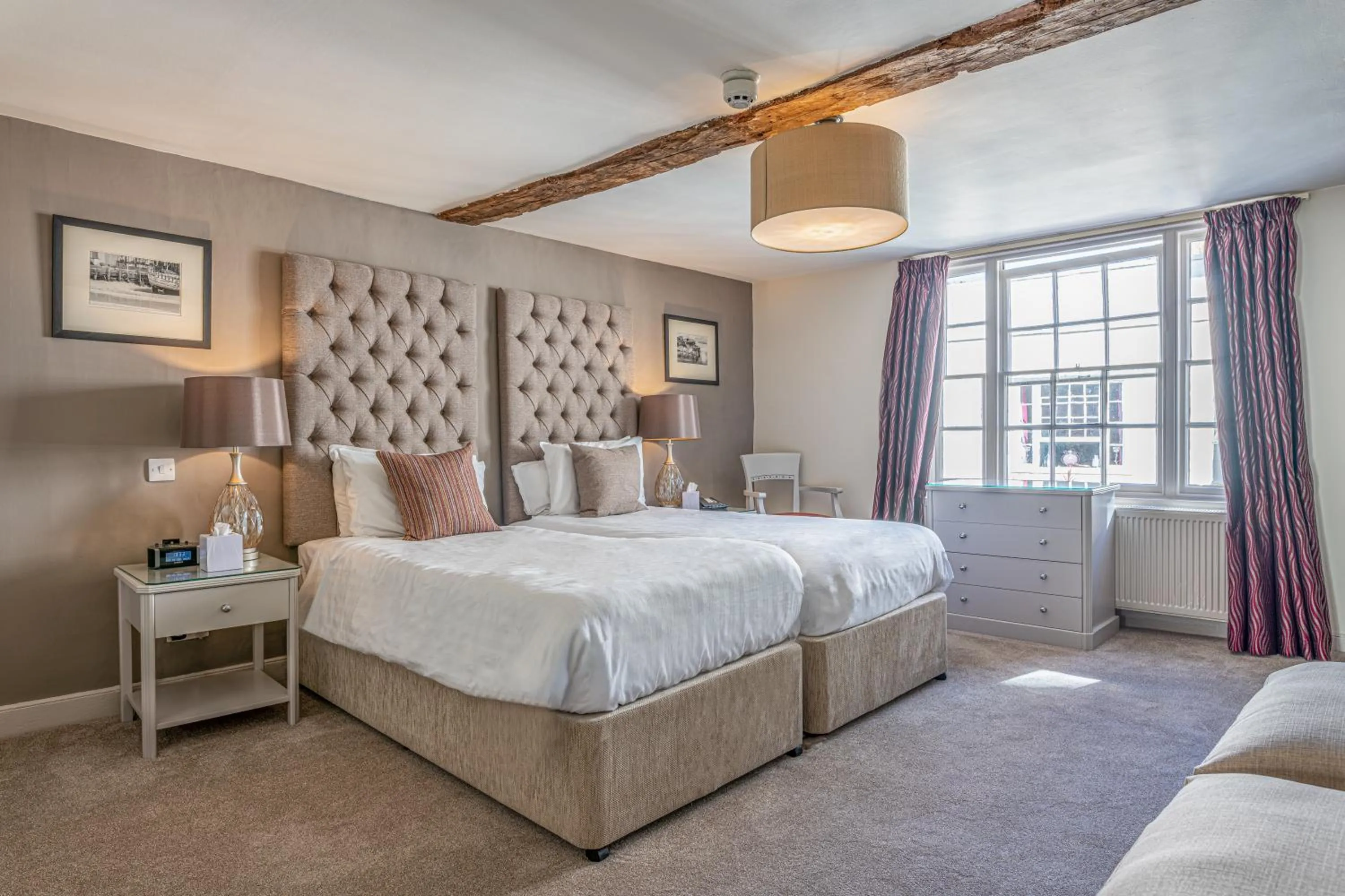 Photo of the whole room, Bed in The Sun Inn