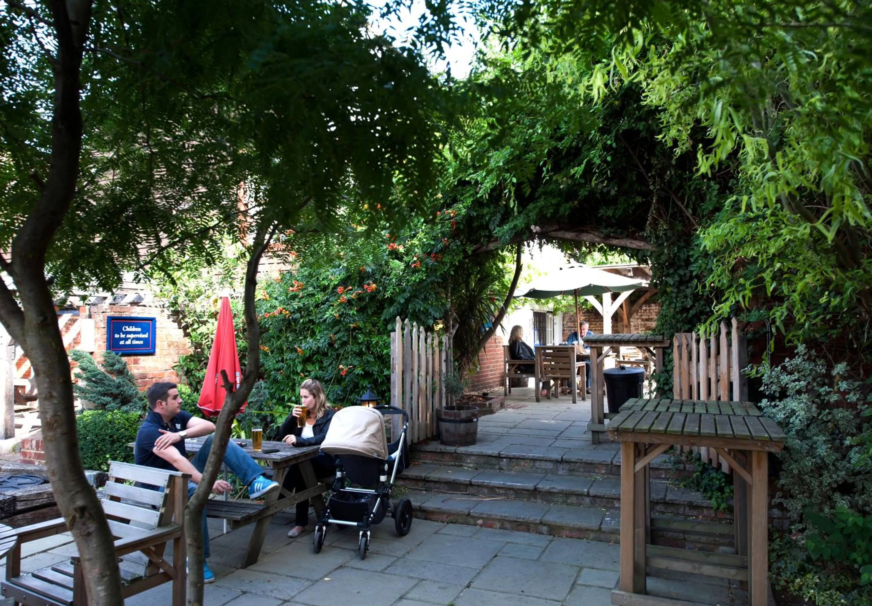 Patio in The Sun Inn