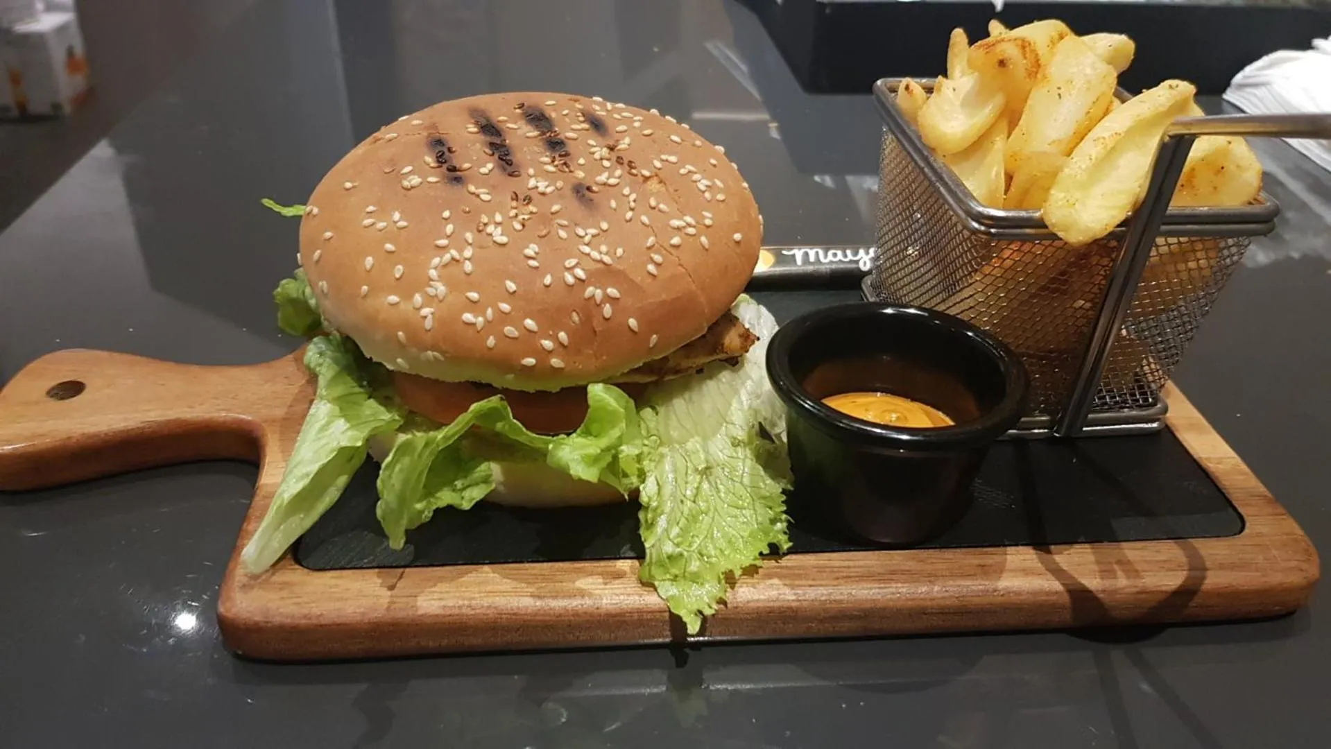 Restaurant/places to eat in Euro Hôtel Paris Créteil