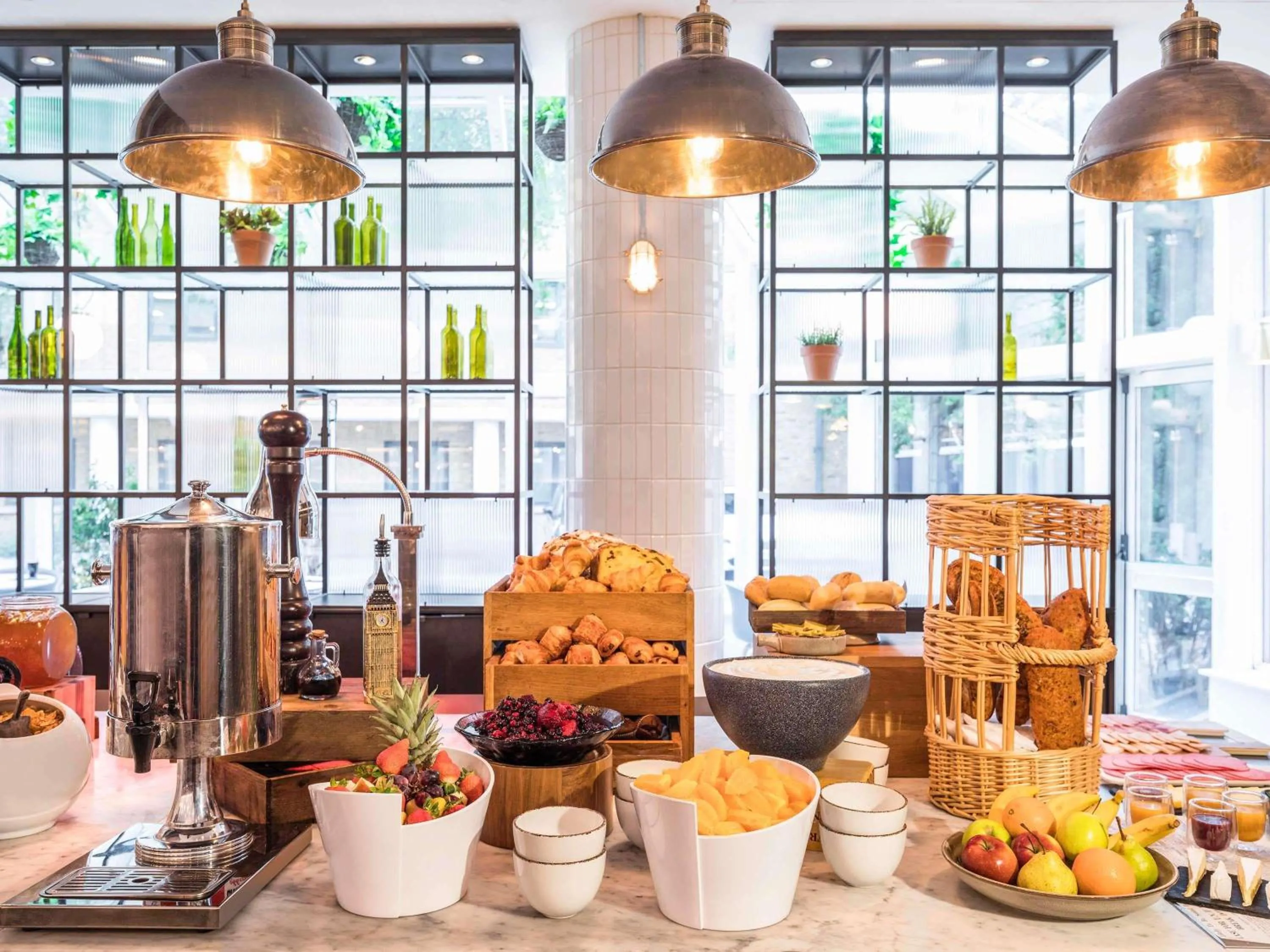 Breakfast in Novotel London Bridge